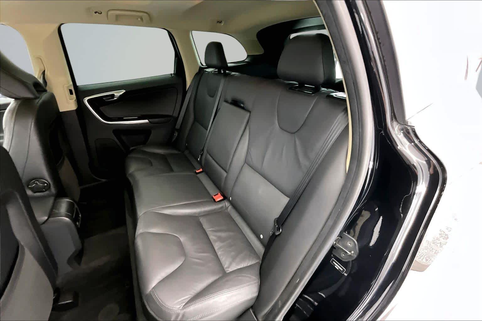 Thumbnail: 2013 Volvo XC60 - 13