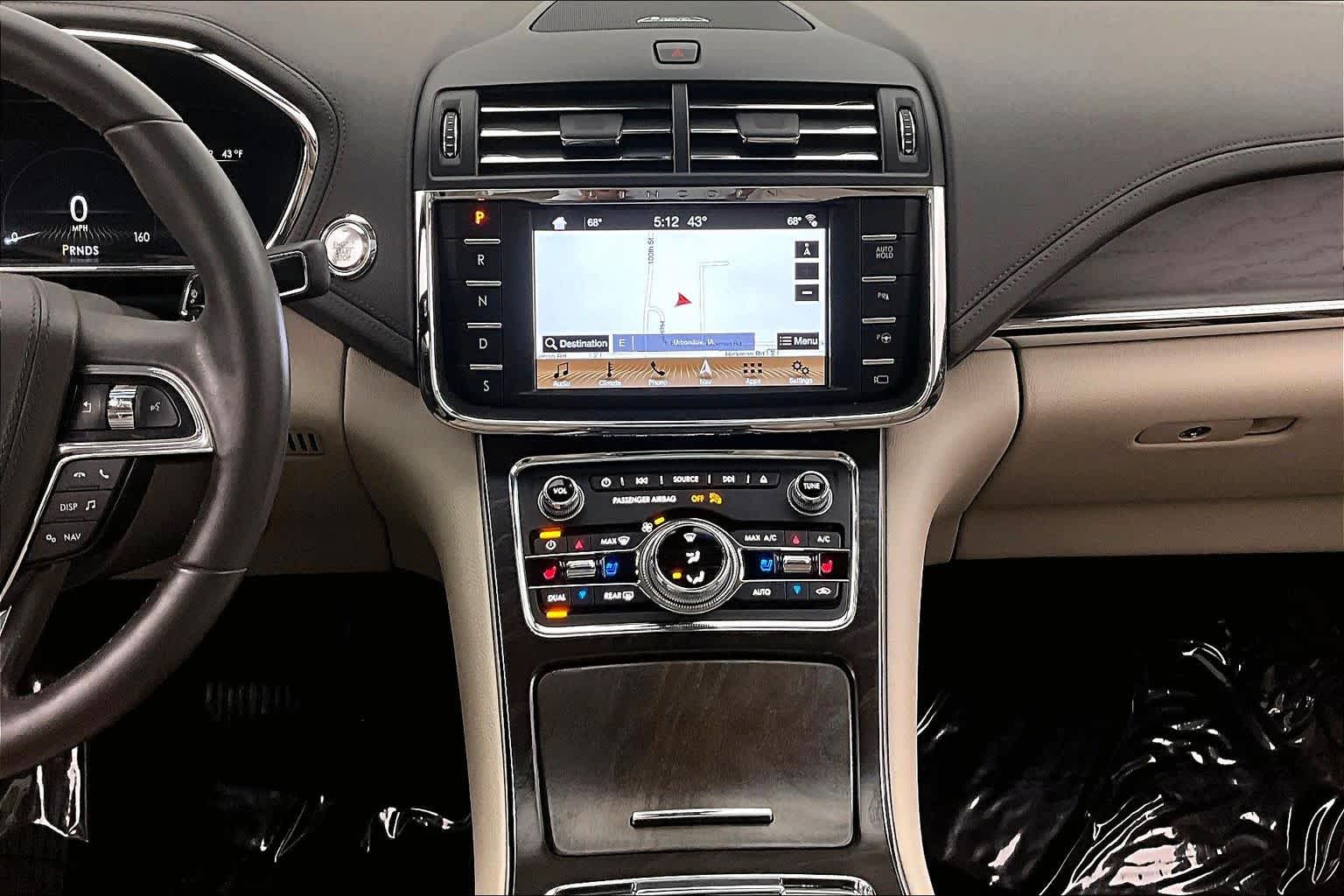 Thumbnail: 2017 Lincoln Continental - 16