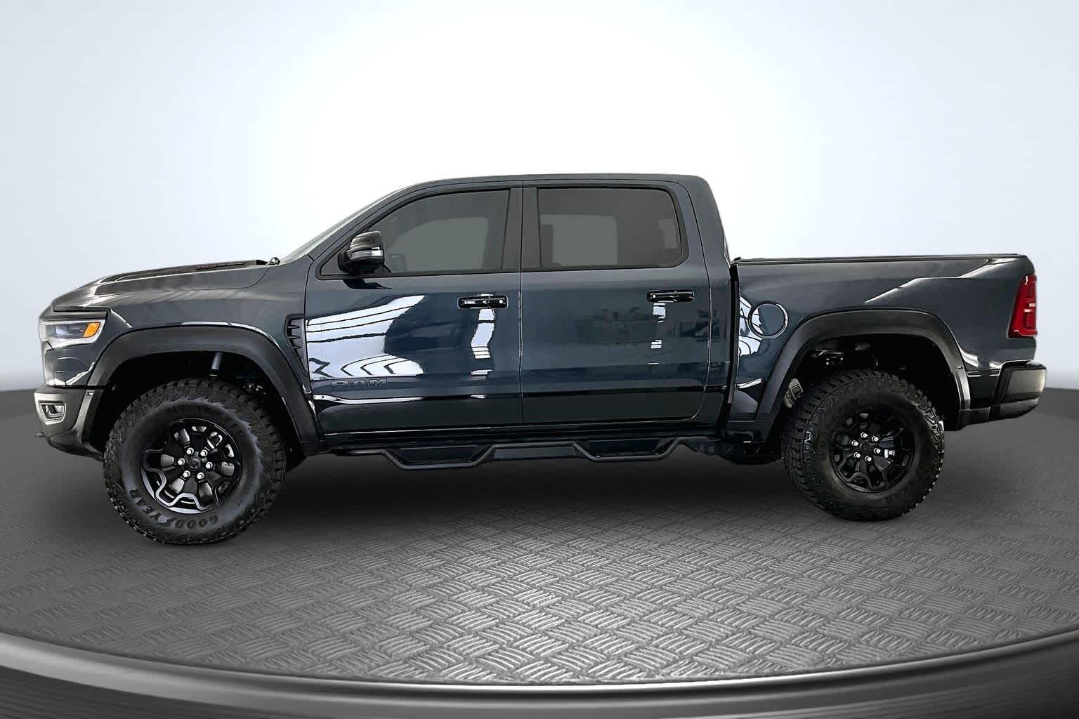 Thumbnail: 2026 RAM 1500 - 3