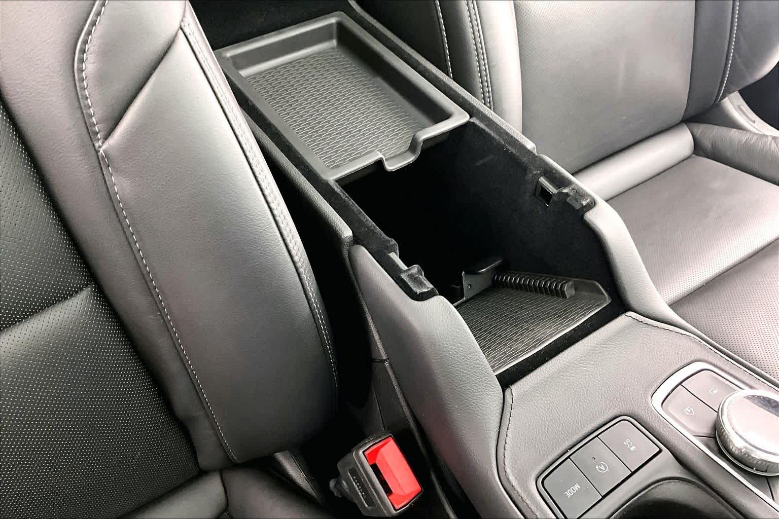 Thumbnail: 2024 Cadillac XT4 - 28