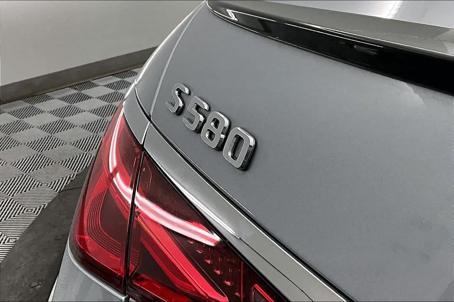 Thumbnail: 2024 Mercedes-Benz S-Class - 7