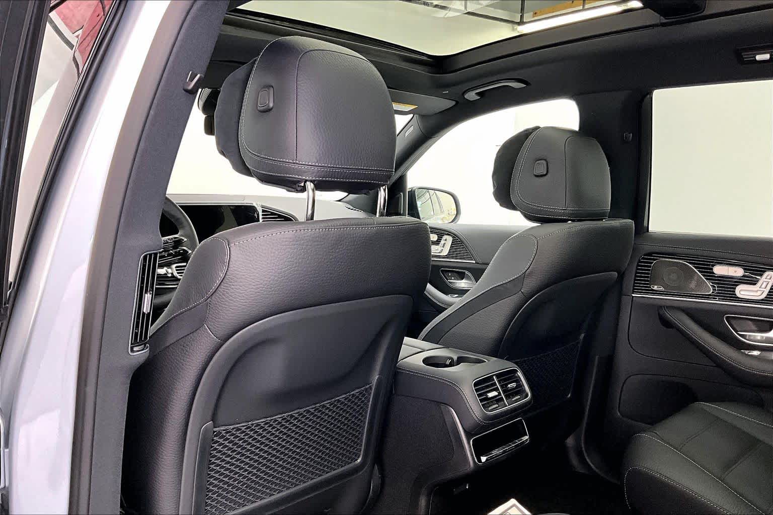 Thumbnail: 2026 Mercedes-Benz GLS - 12