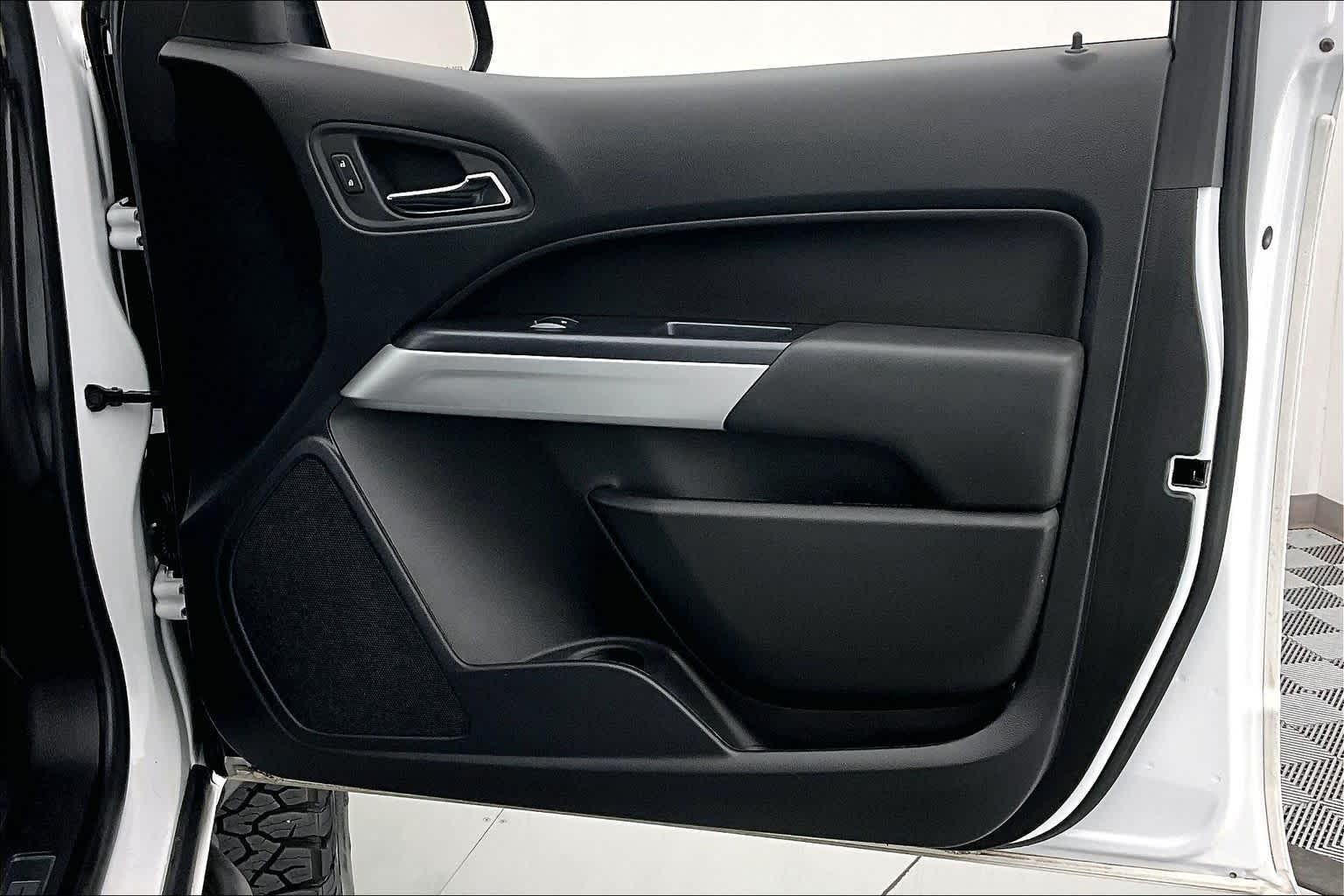 Thumbnail: 2020 Chevrolet Colorado - 23