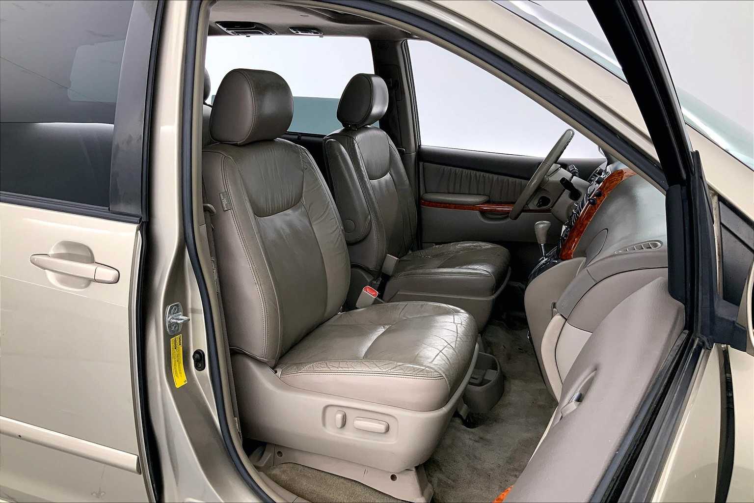 Thumbnail: 2006 Toyota Sienna - 13