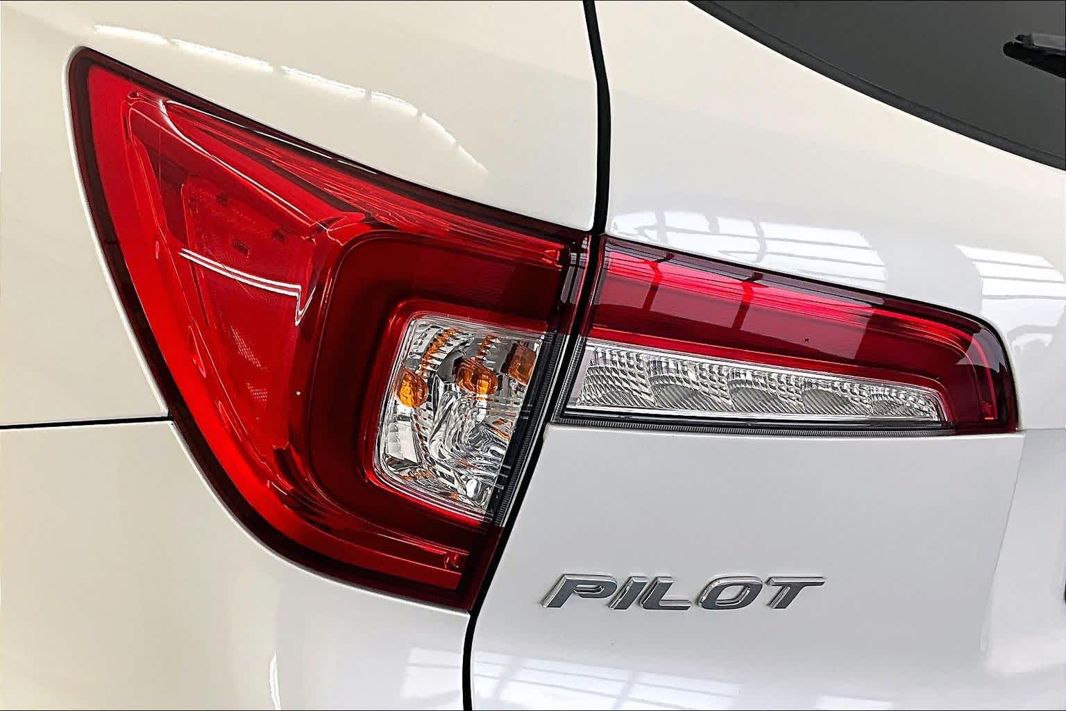 Thumbnail: 2019 Honda Pilot - 25