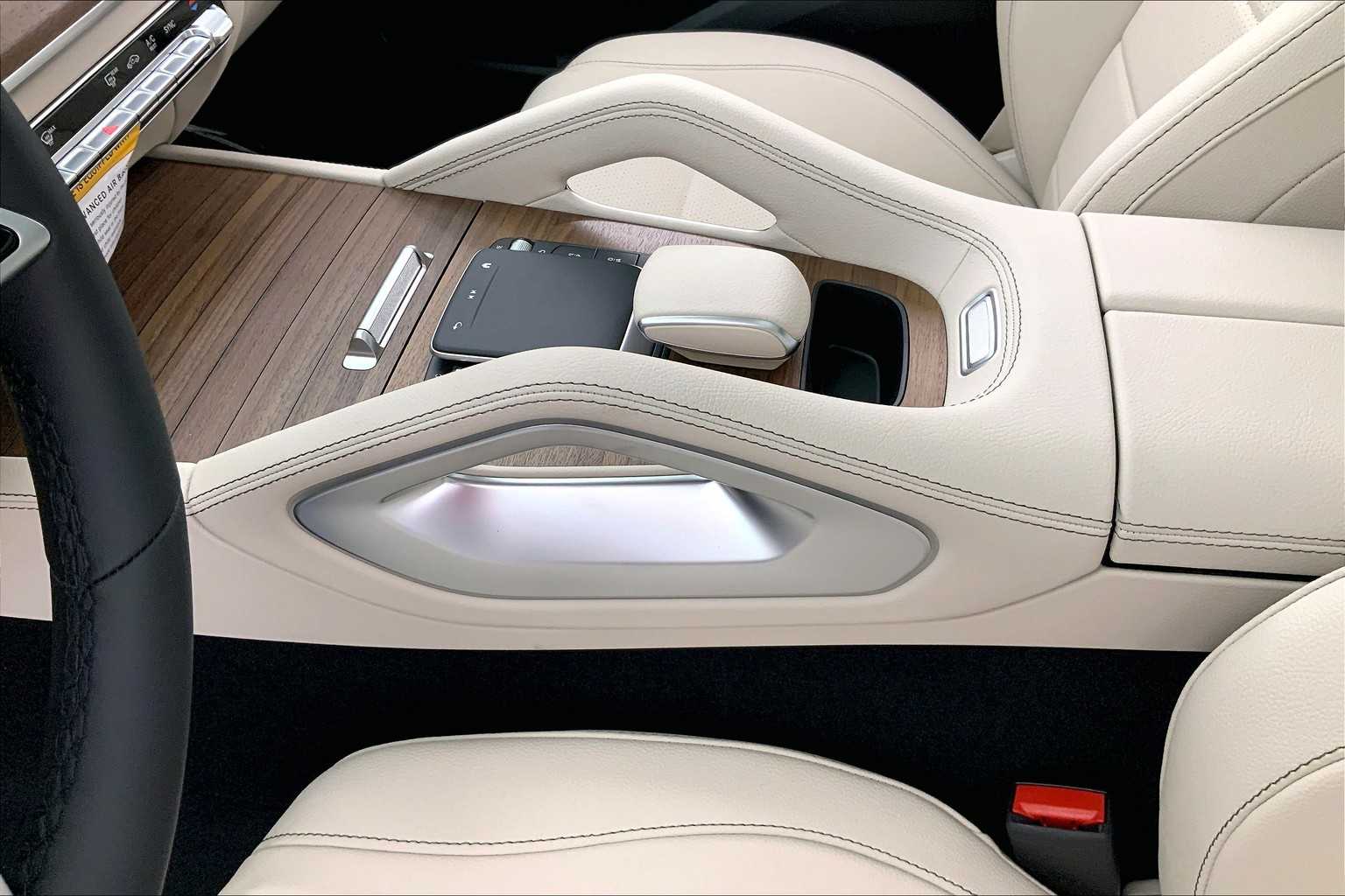 Thumbnail: 2026 Mercedes-Benz GLE - 17