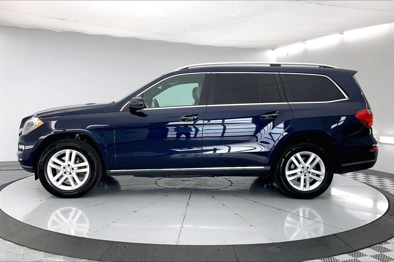 Thumbnail: 2016 Mercedes-Benz GL-Class - 3