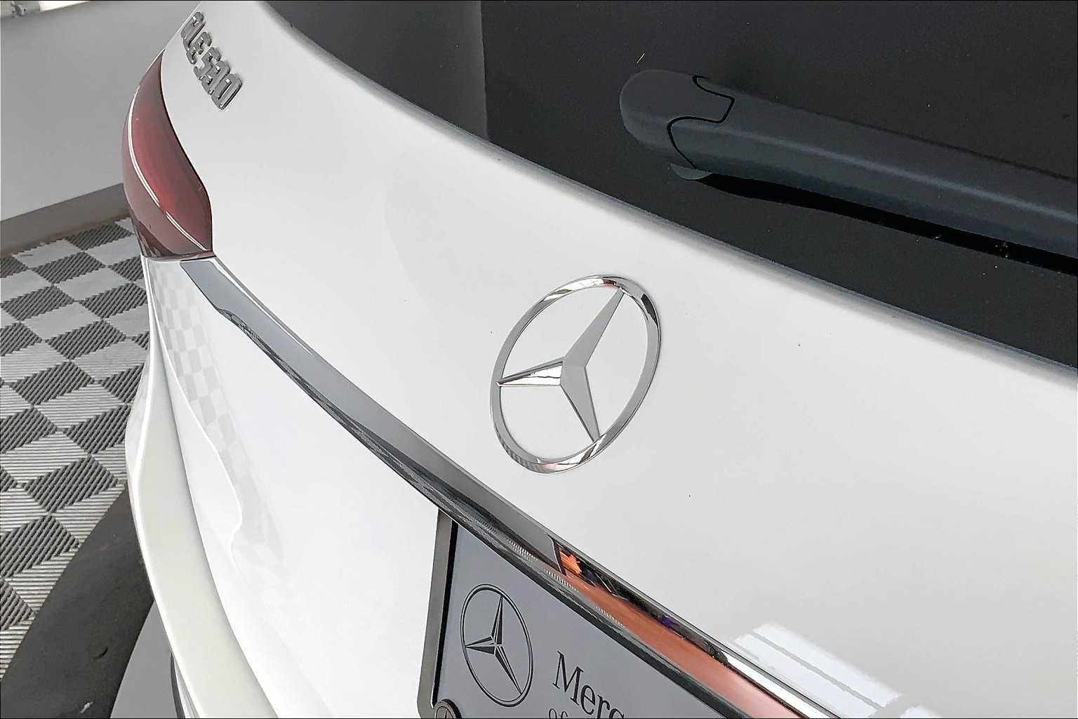 Thumbnail: 2026 Mercedes-Benz GLE - 22