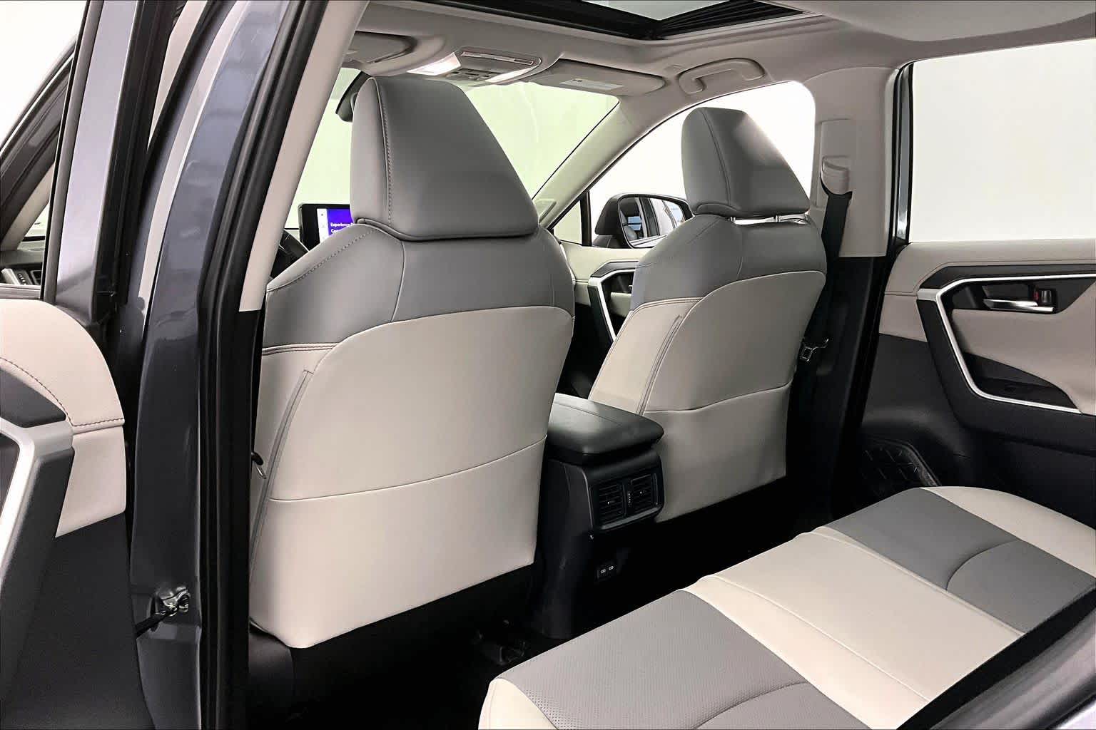 Thumbnail: 2023 Toyota RAV4 - 12