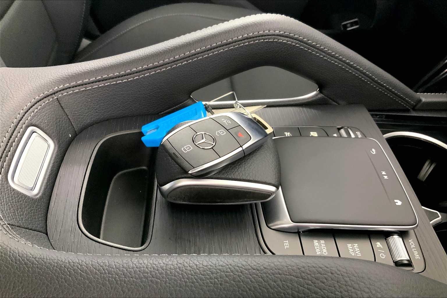 Thumbnail: 2026 Mercedes-Benz GLE - 20