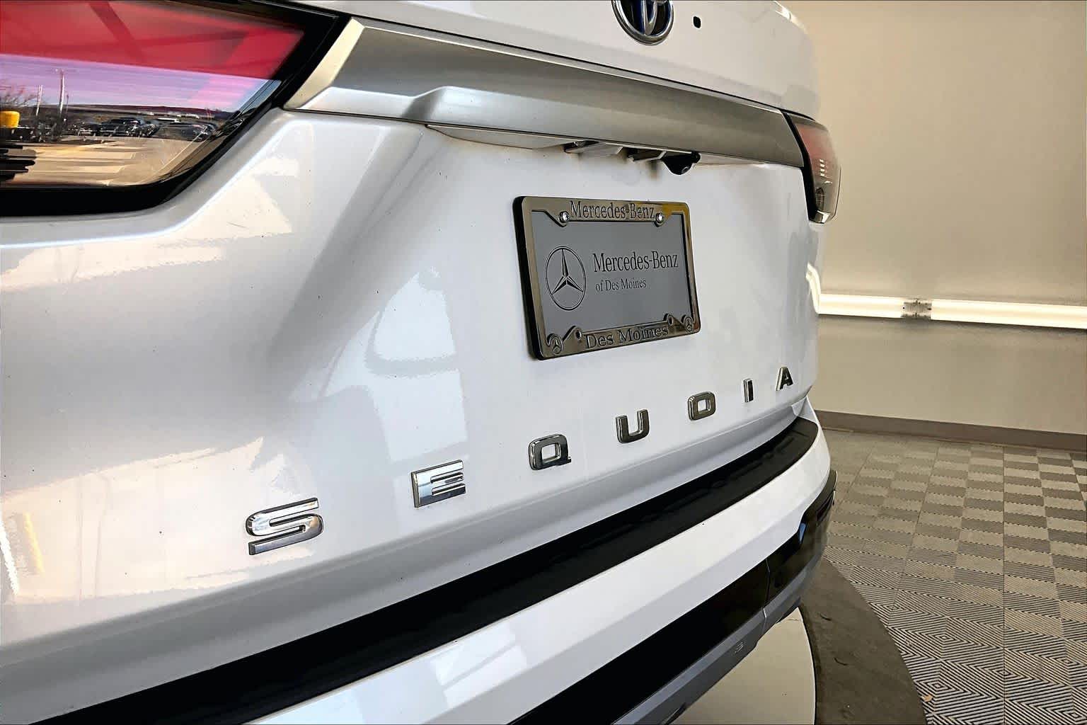 Thumbnail: 2023 Toyota Sequoia - 7