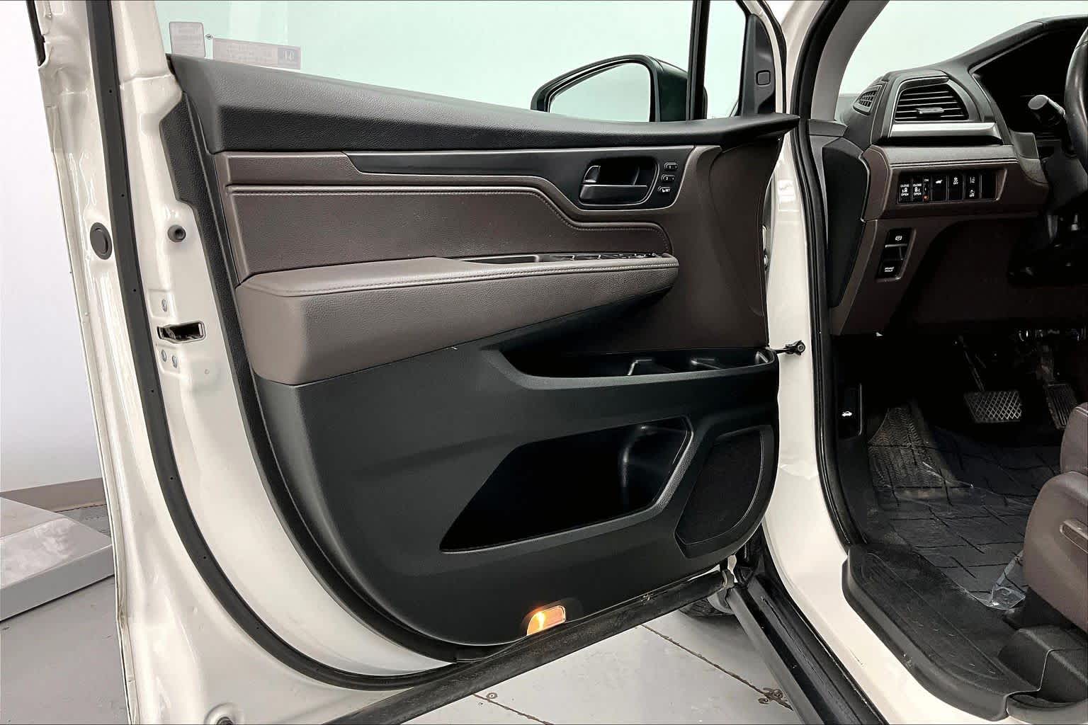 Thumbnail: 2019 Honda Odyssey - 23