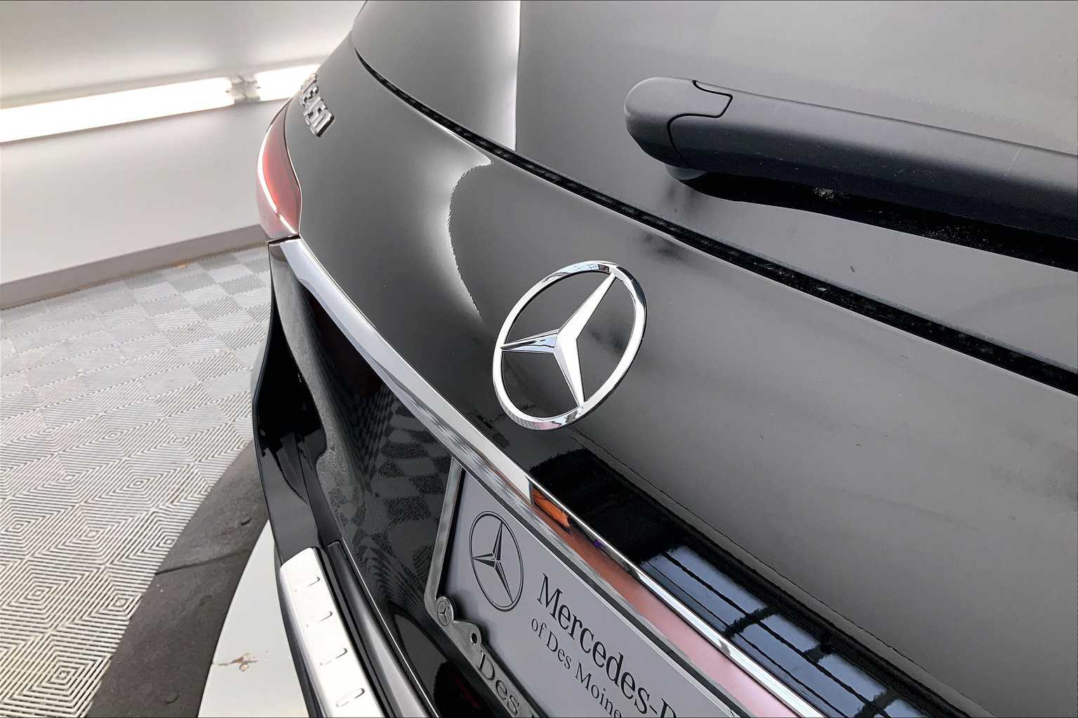 Thumbnail: 2026 Mercedes-Benz GLE - 22