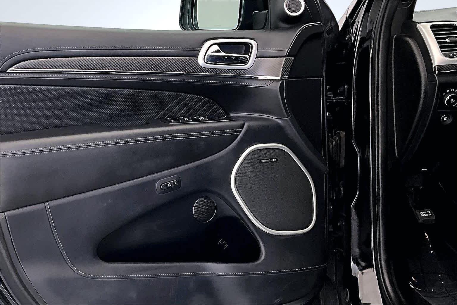 Thumbnail: 2019 Jeep Grand Cherokee - 23