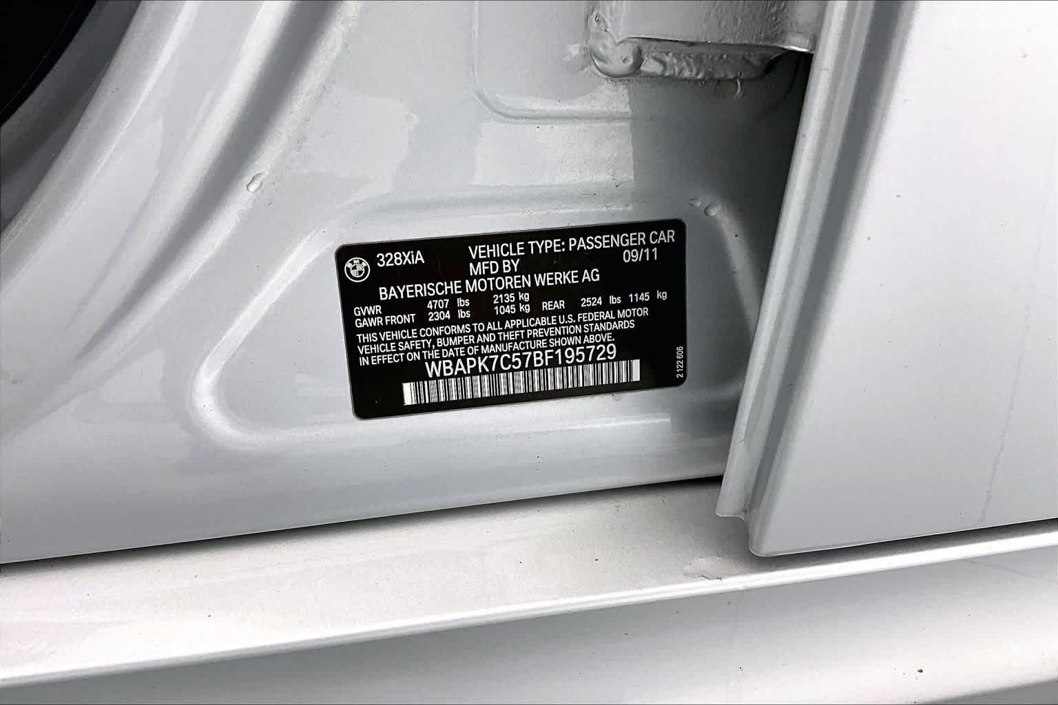 Thumbnail: 2011 BMW 3 Series - 26
