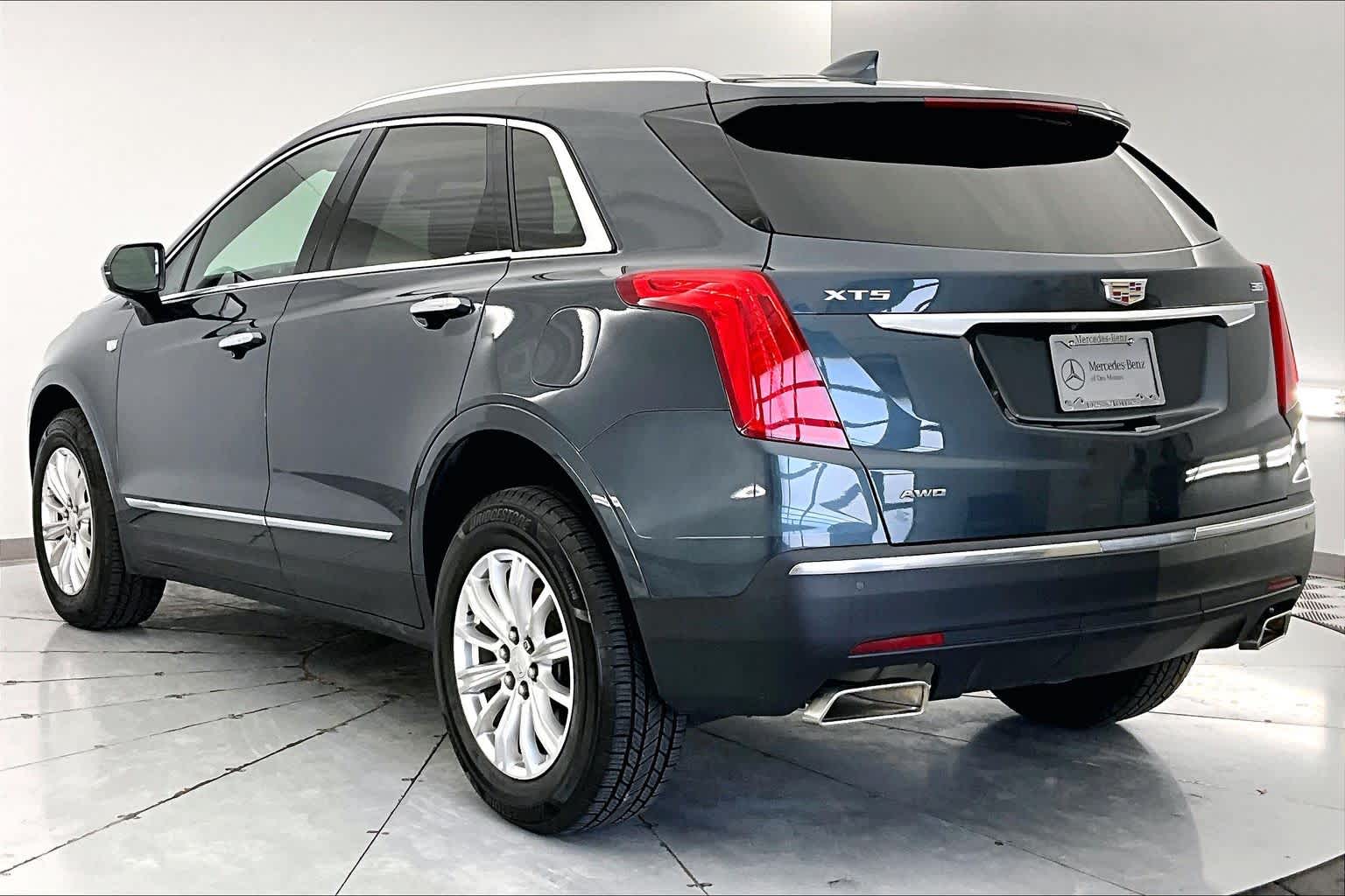 Thumbnail: 2019 Cadillac XT5 - 4