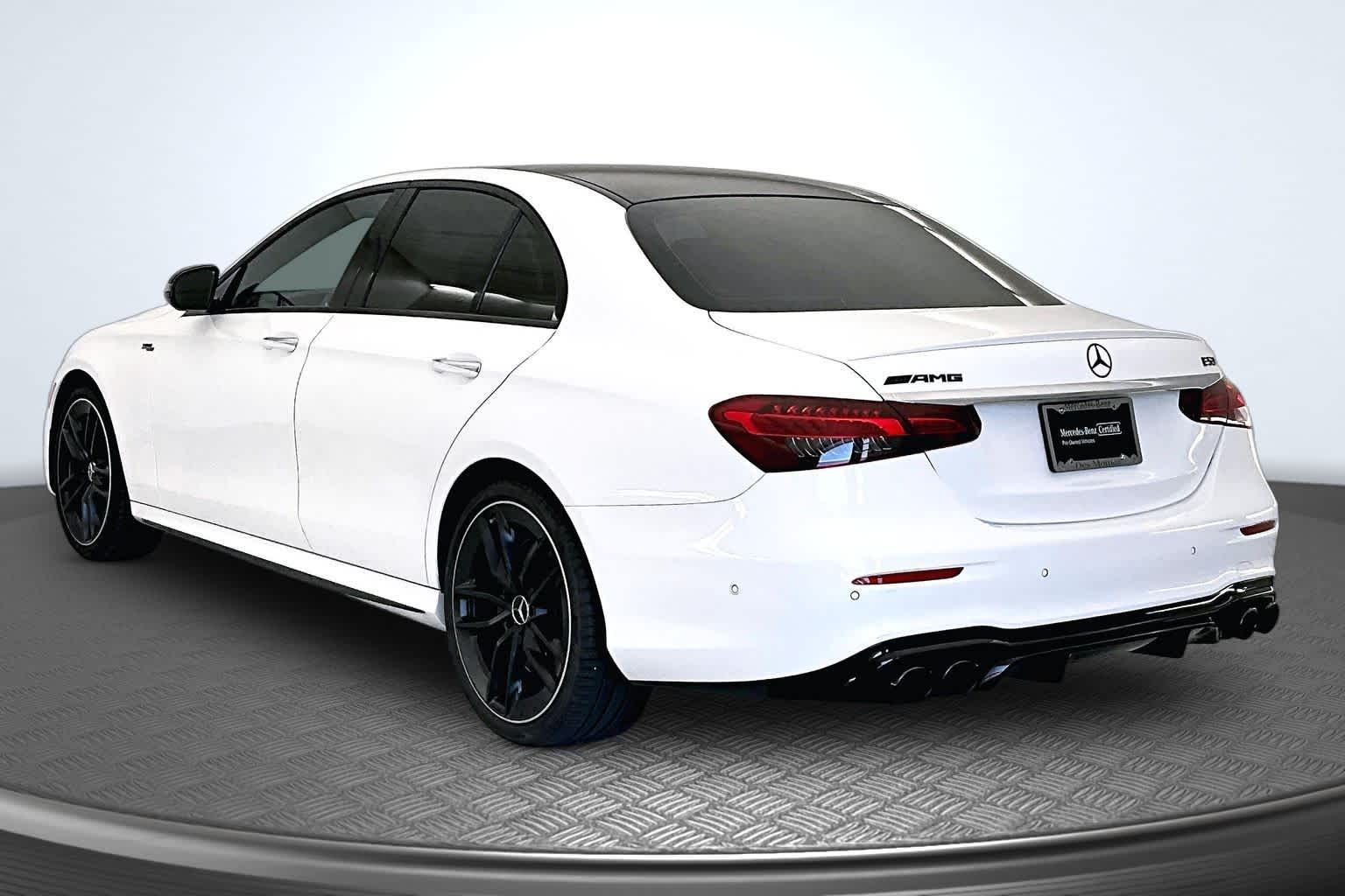 Thumbnail: 2022 Mercedes-Benz E-Class - 4