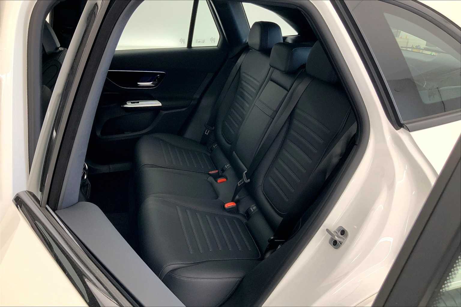 Thumbnail: 2026 Mercedes-Benz GLC - 13