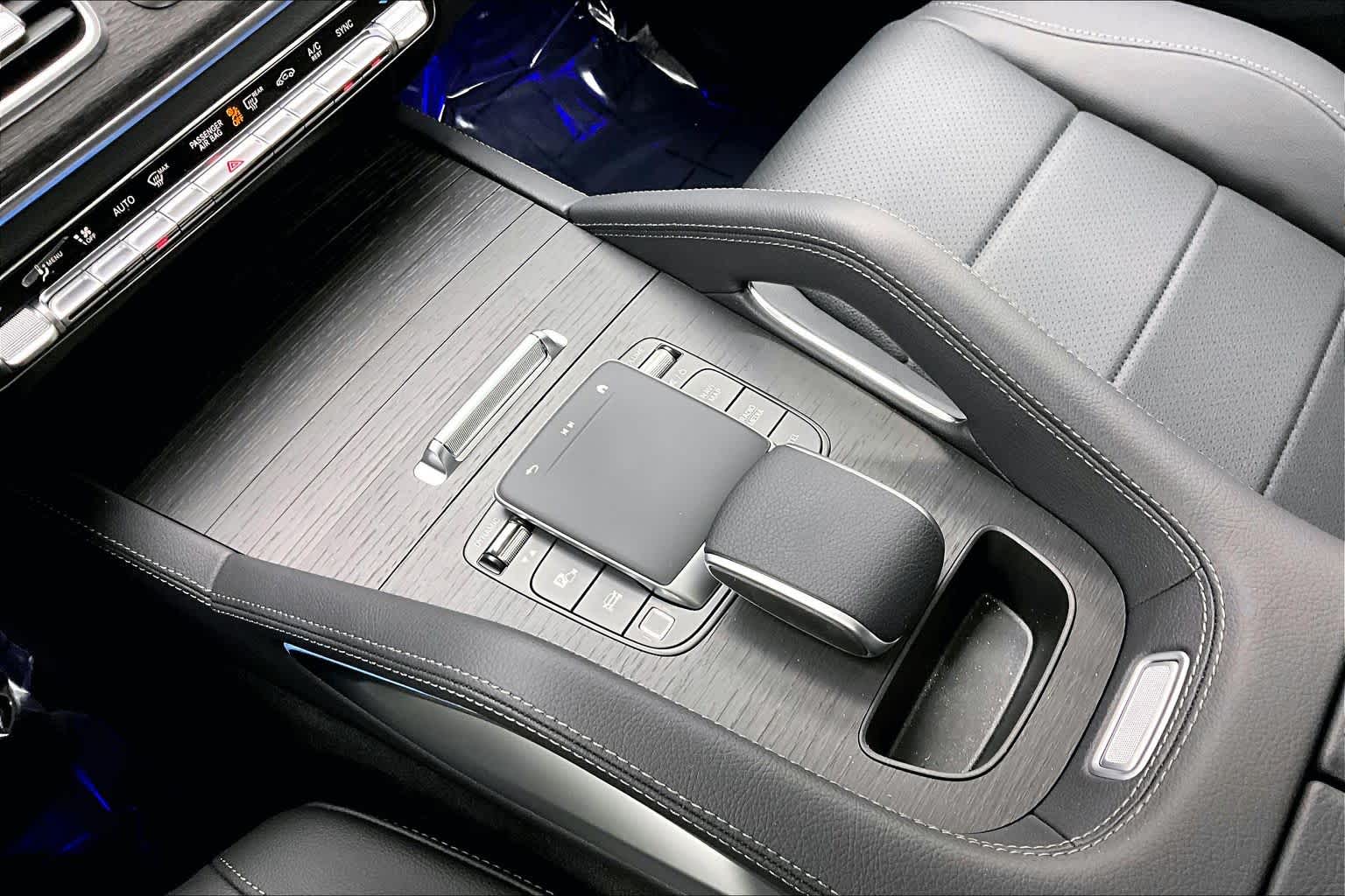 Thumbnail: 2026 Mercedes-Benz GLE - 17