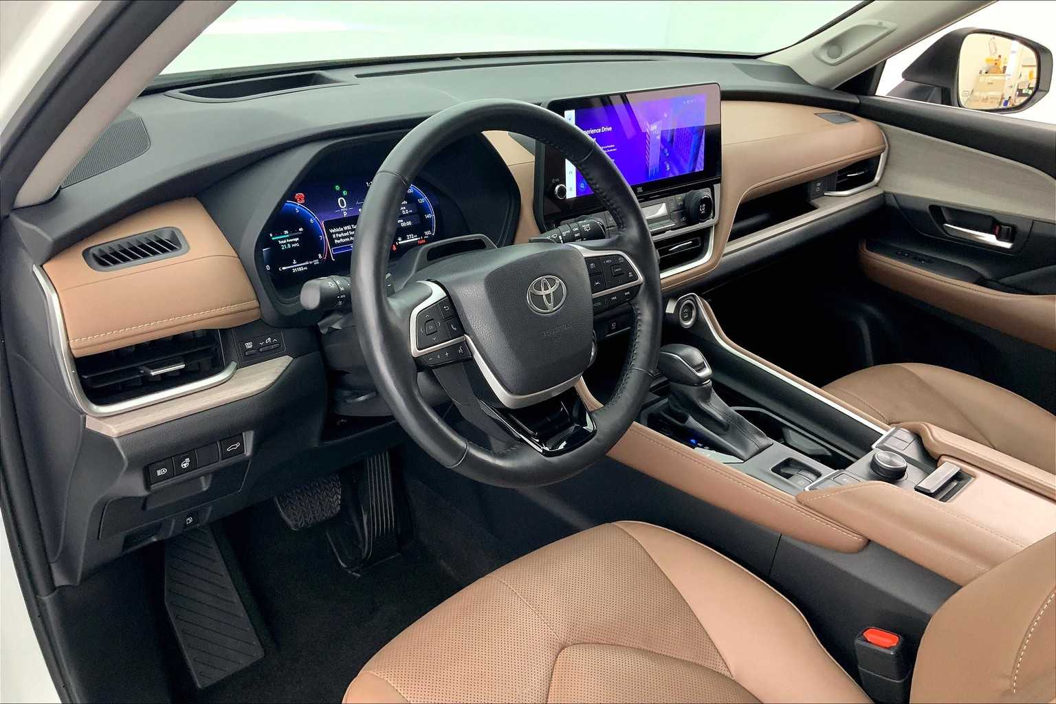 Thumbnail: 2024 Toyota Grand Highlander - 2