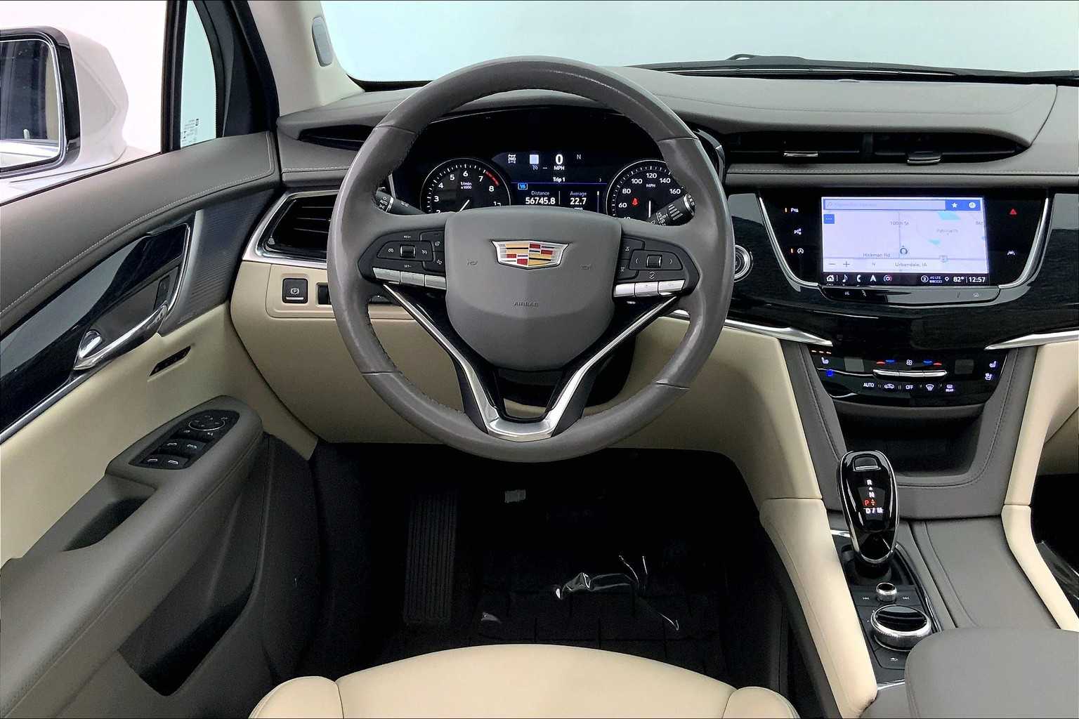 Thumbnail: 2022 Cadillac XT6 - 15
