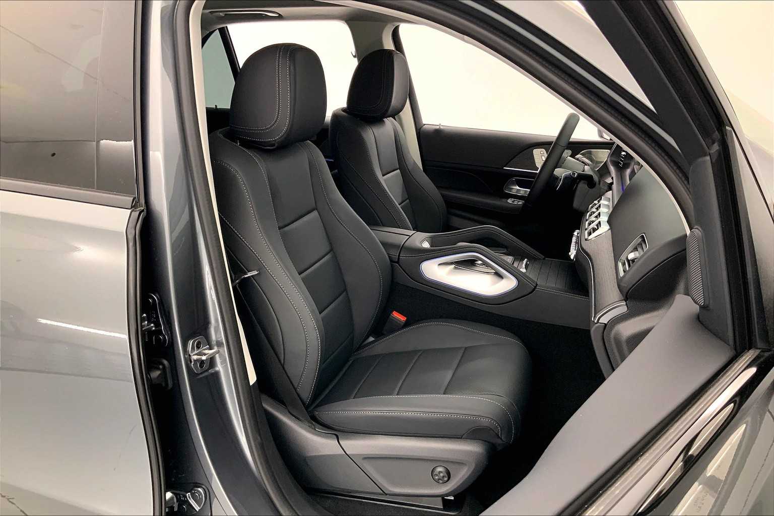 Thumbnail: 2026 Mercedes-Benz GLE - 14