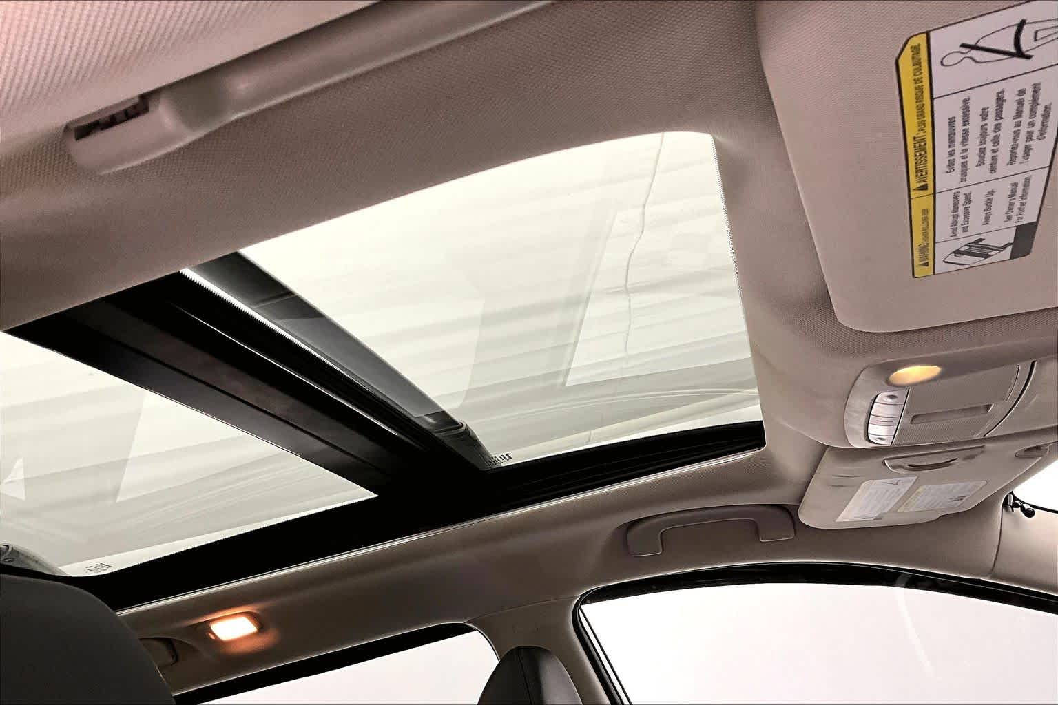 Thumbnail: 2015 Nissan Rogue - 22