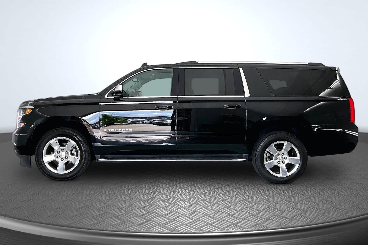 Thumbnail: 2019 Chevrolet Suburban - 2