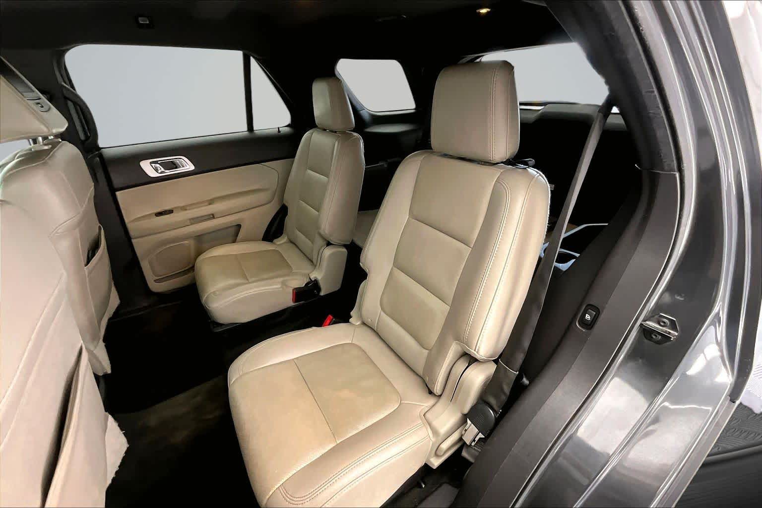 Thumbnail: 2015 Ford Explorer - 13