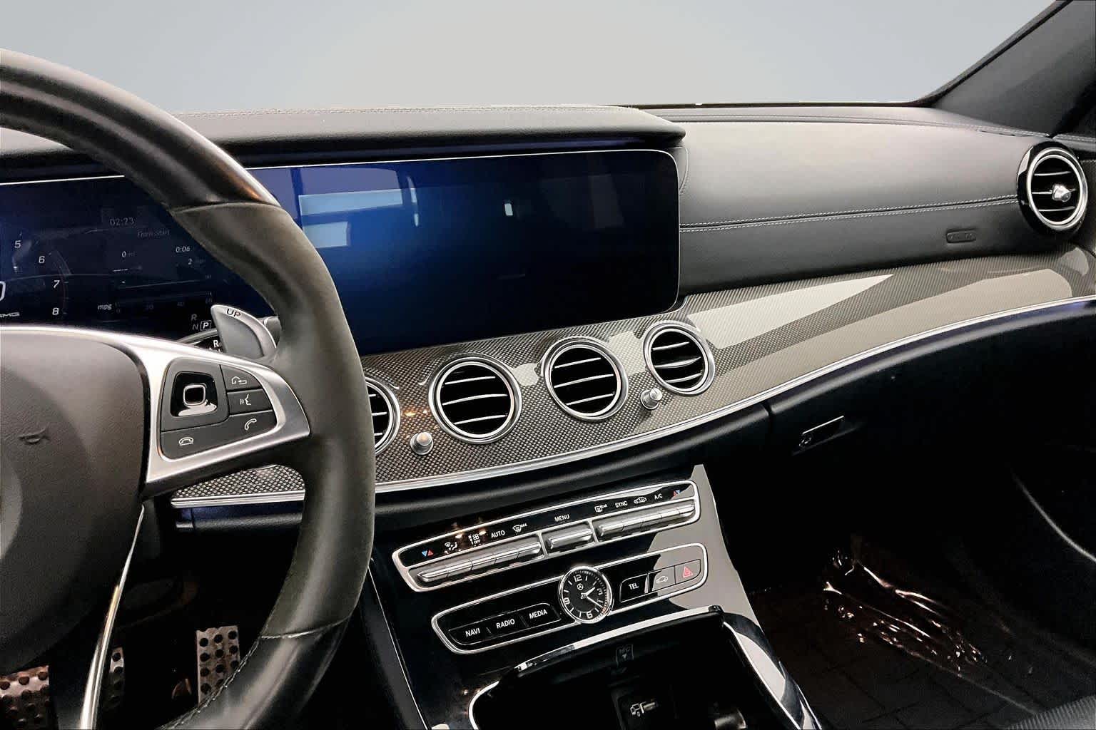 Thumbnail: 2017 Mercedes-Benz E-Class - 16