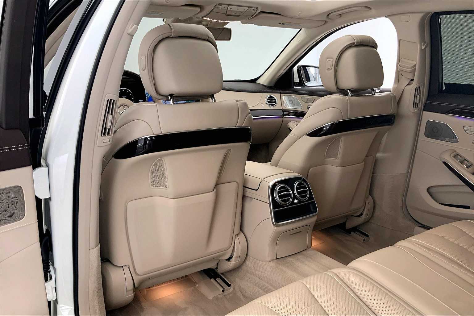 2020 Mercedes-Benz S-Class S 560 4MATIC 12