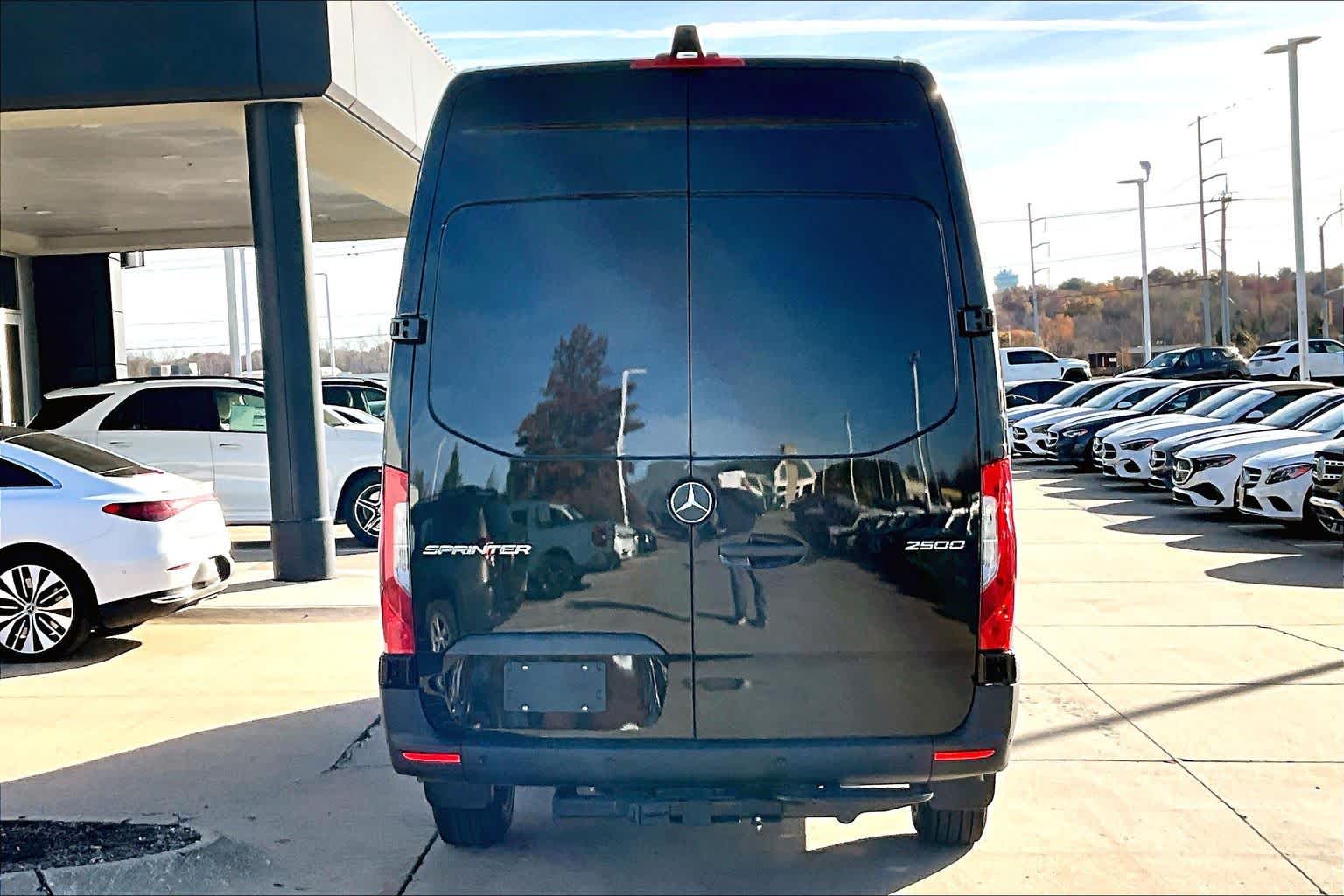 Thumbnail: 2026 Mercedes-Benz Sprinter - 5