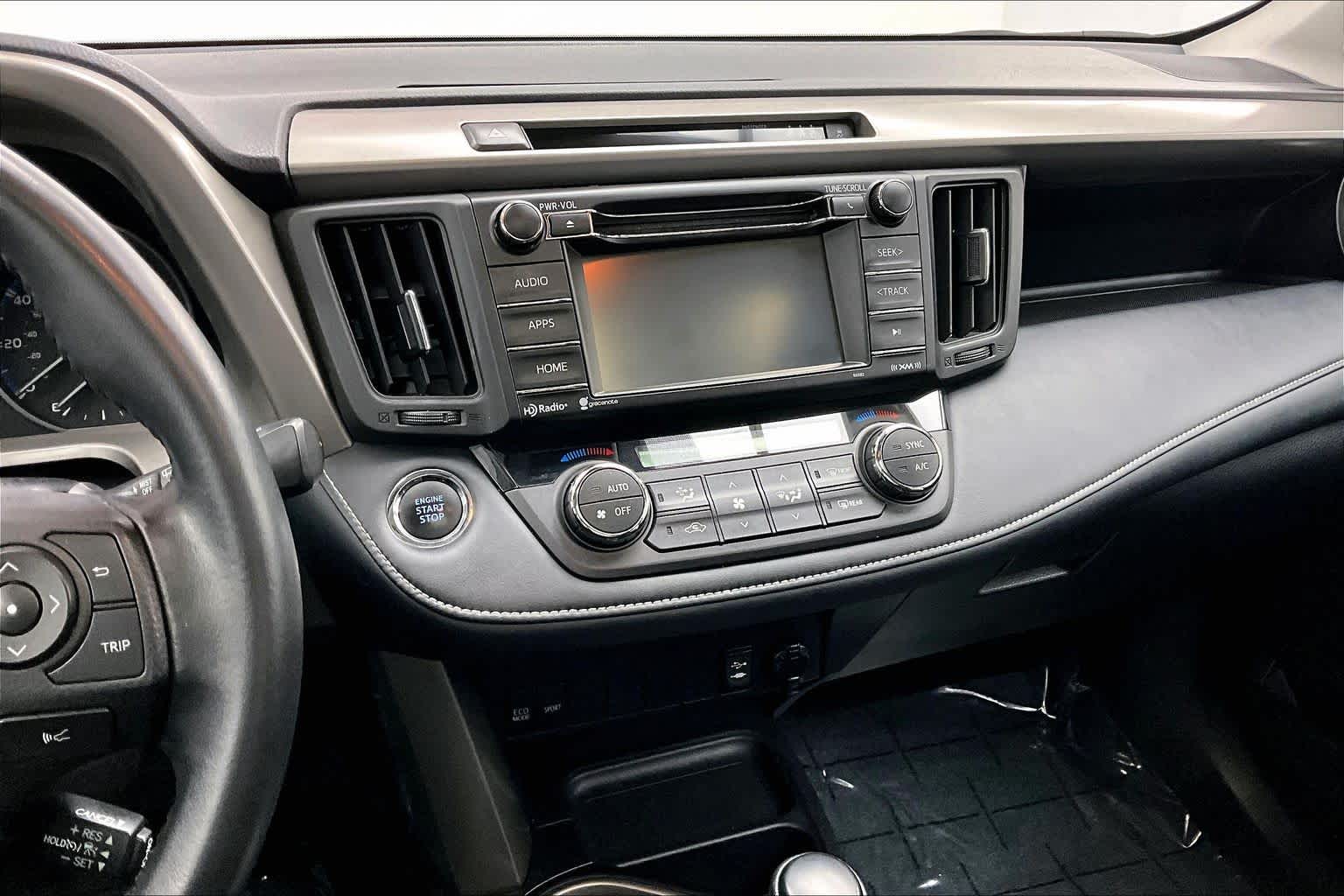 Thumbnail: 2018 Toyota RAV4 - 16