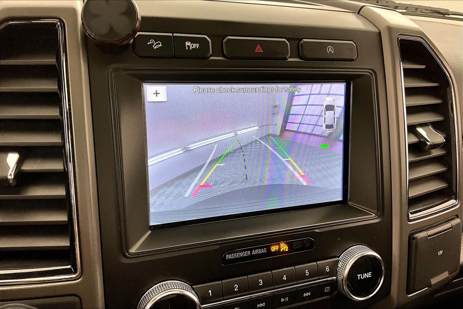 Thumbnail: 2019 Ford Expedition - 21