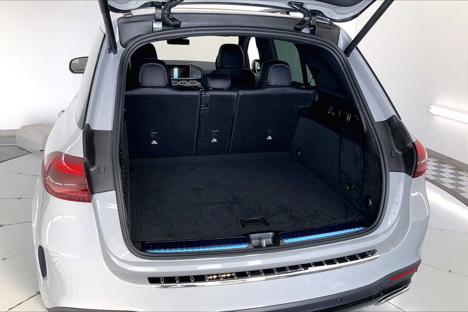 Thumbnail: 2026 Mercedes-Benz GLE - 19