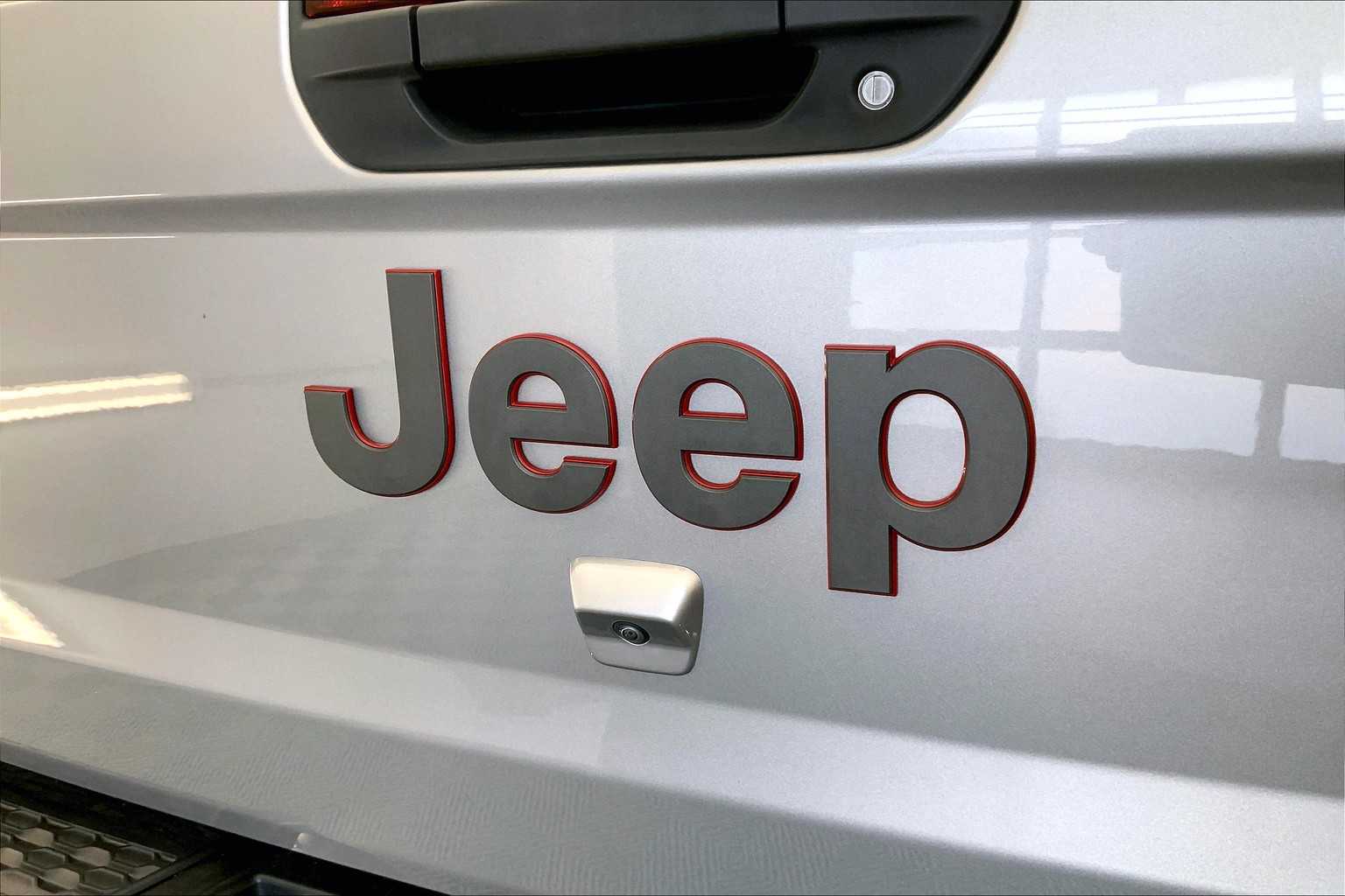 Thumbnail: 2020 Jeep Gladiator - 7