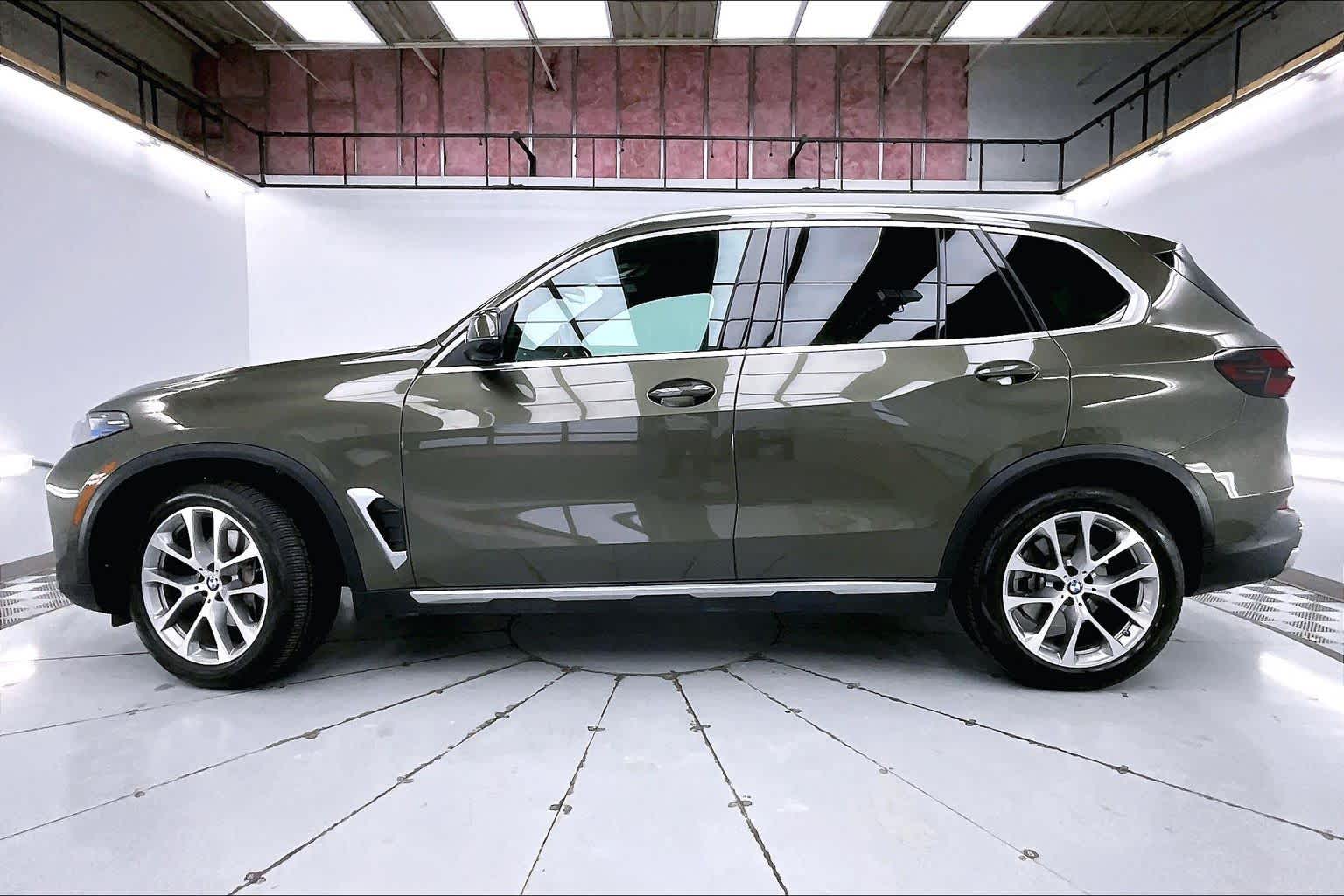 Thumbnail: 2024 BMW X5 - 3