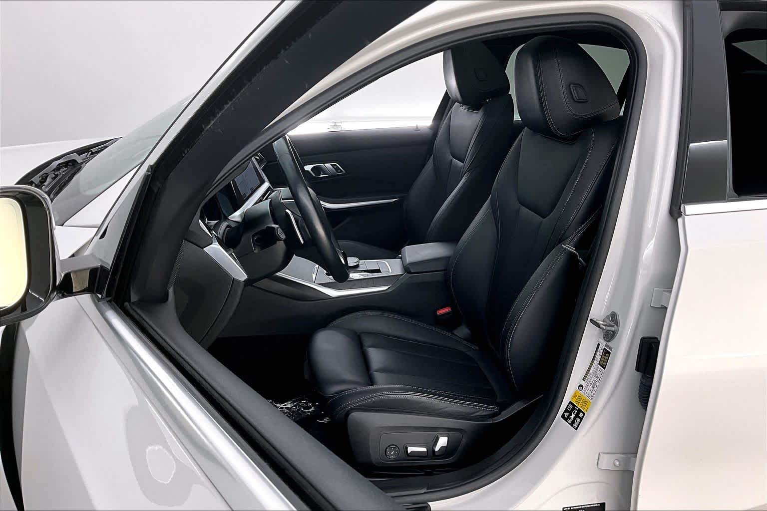 Thumbnail: 2022 BMW 3 Series - 11