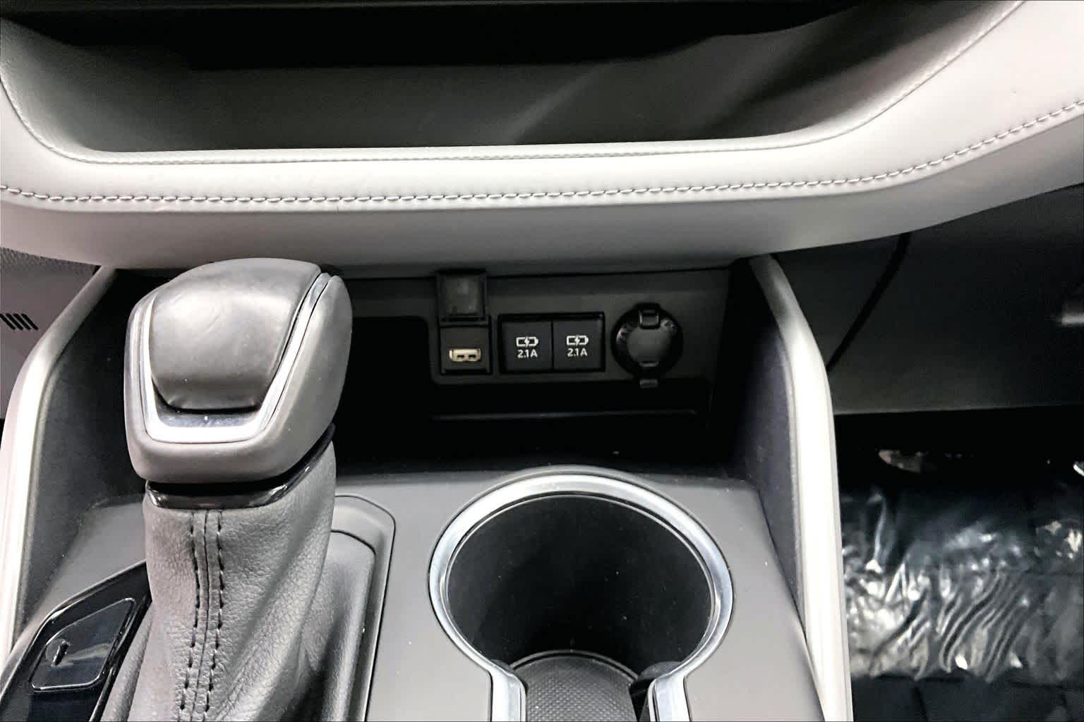 Thumbnail: 2021 Toyota Highlander - 28