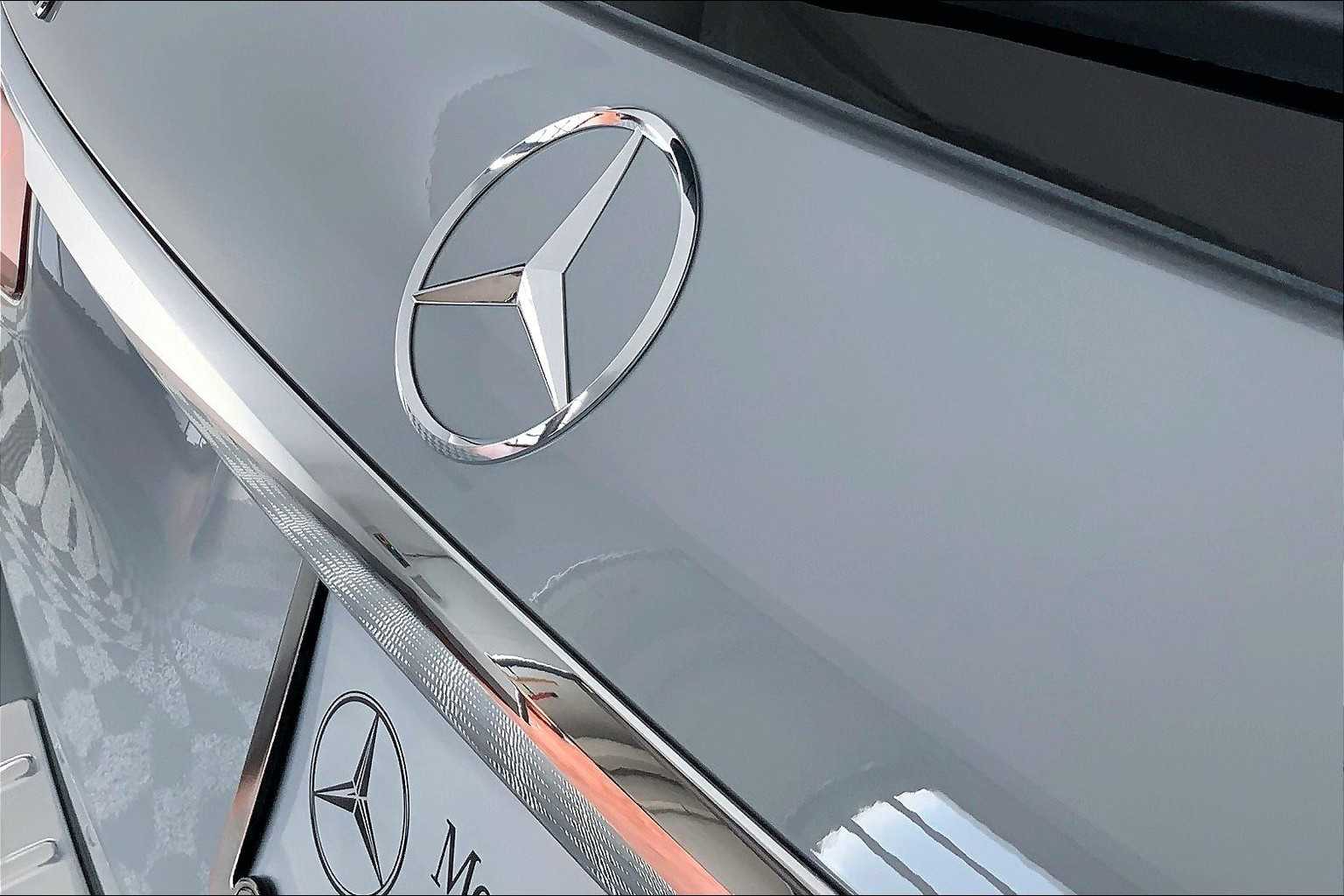 2025 Mercedes-Benz GLS 450 4MATIC 22
