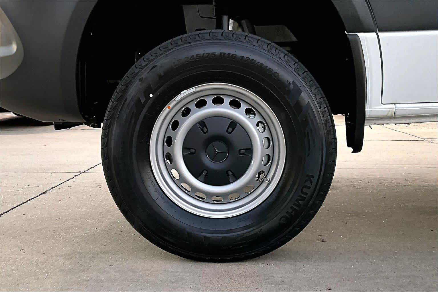 Thumbnail: 2026 Mercedes-Benz Sprinter - 8