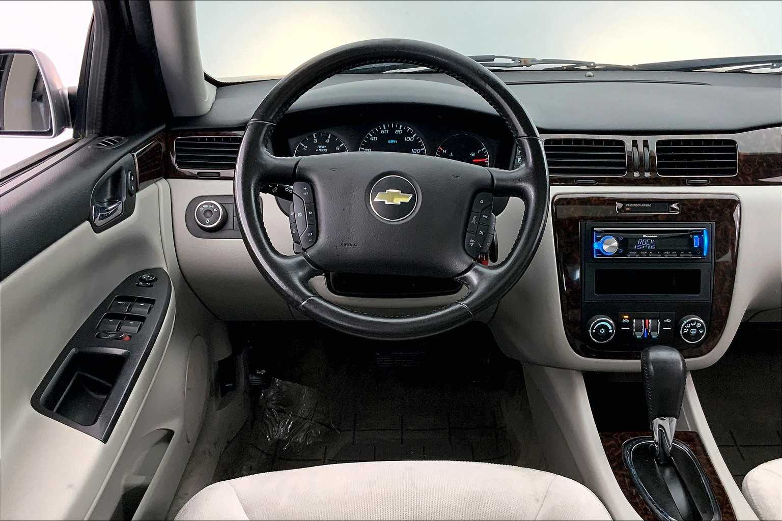 Thumbnail: 2013 Chevrolet Impala - 15