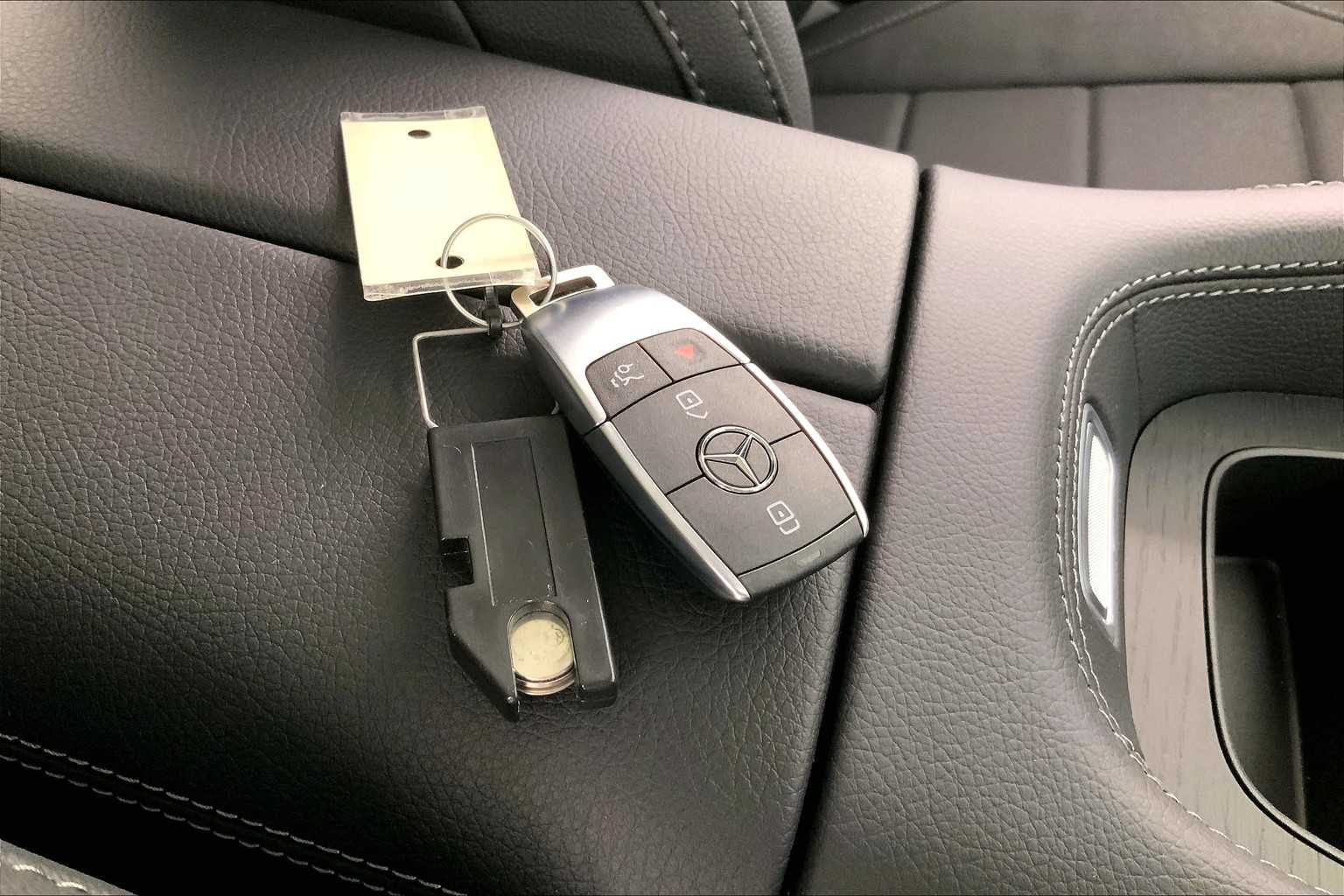 Thumbnail: 2026 Mercedes-Benz GLE - 20