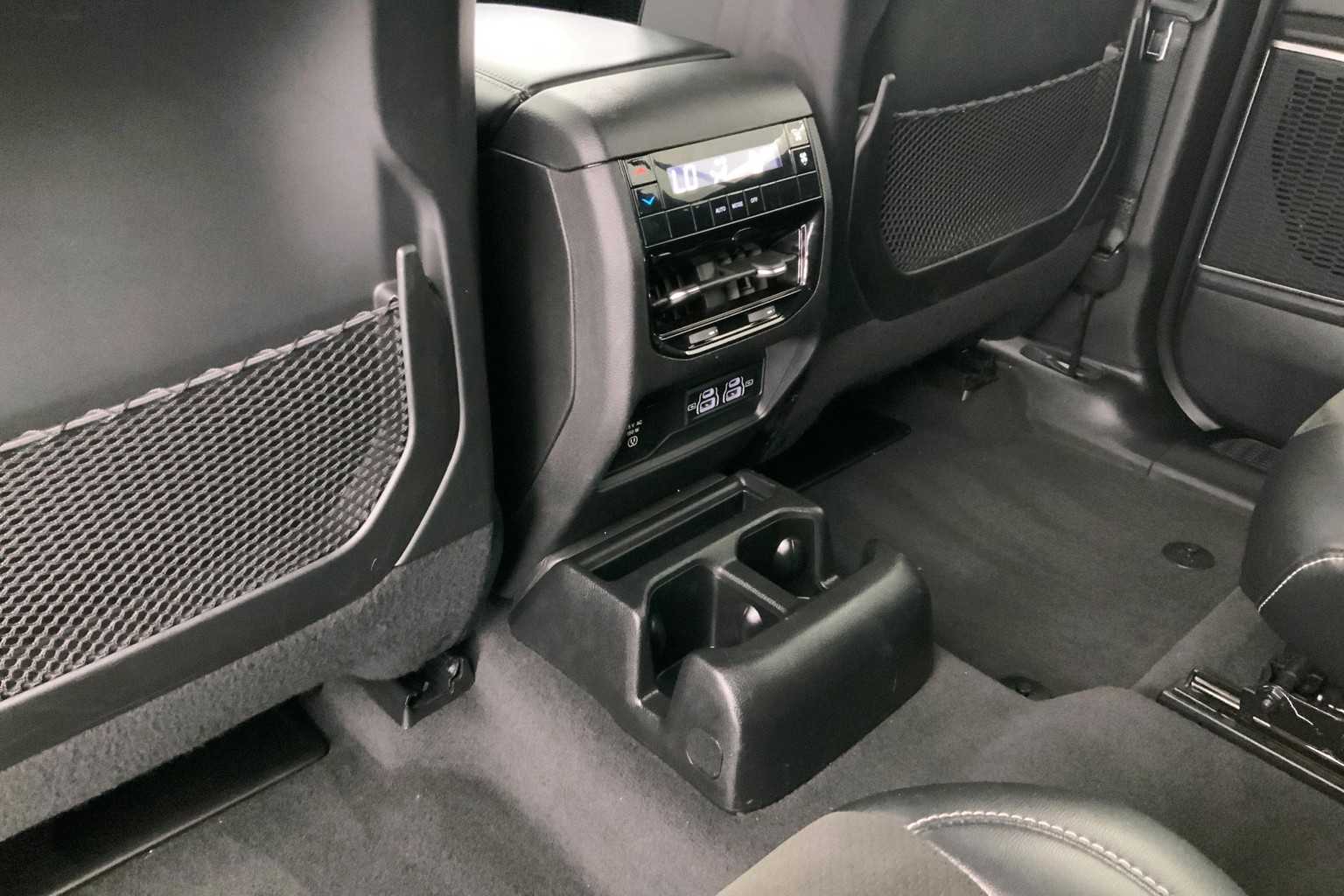 Thumbnail: 2021 Jeep Grand Cherokee L - 28