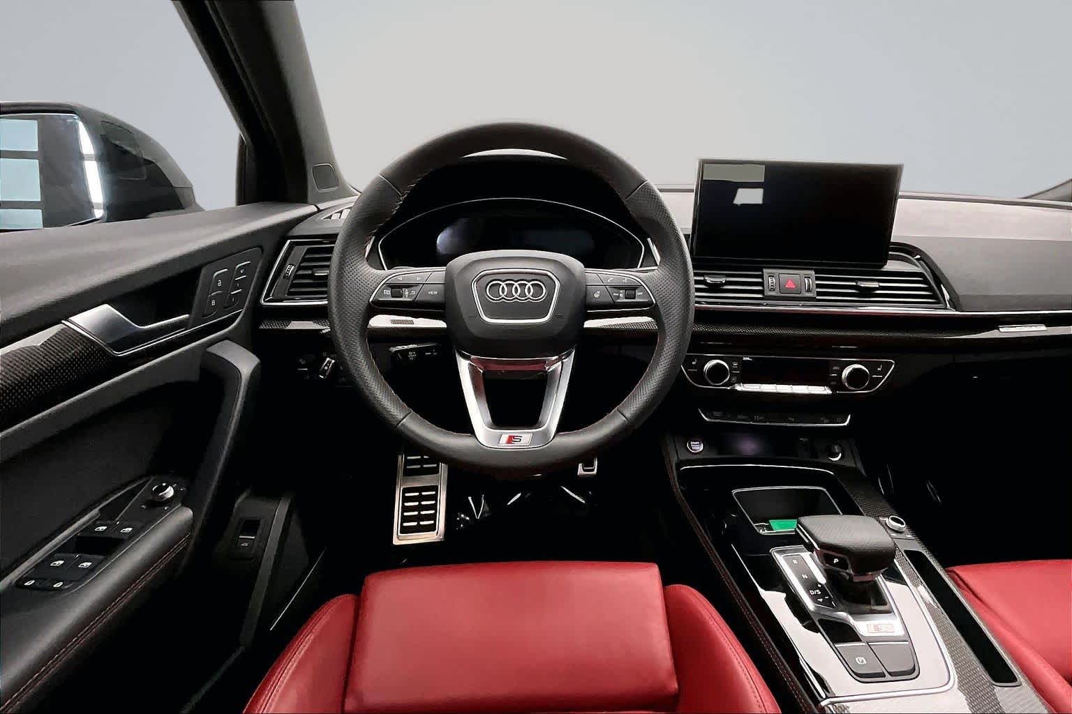 Thumbnail: 2024 Audi SQ5 - 14