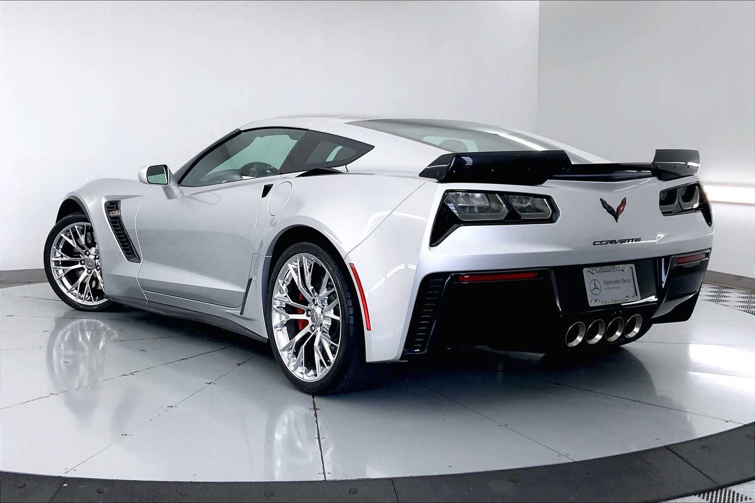 Thumbnail: 2019 Chevrolet Corvette - 4