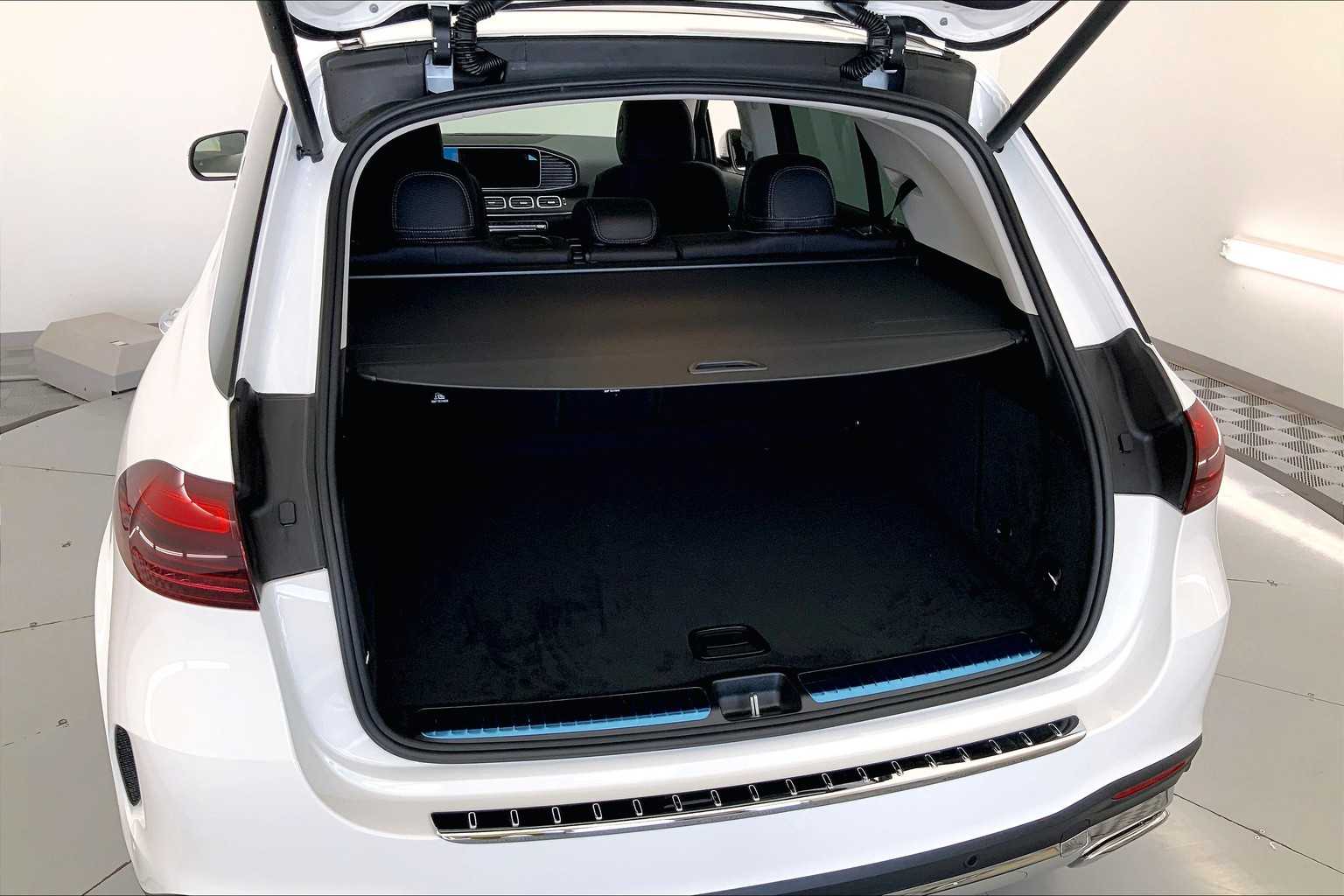 Thumbnail: 2026 Mercedes-Benz GLE - 19