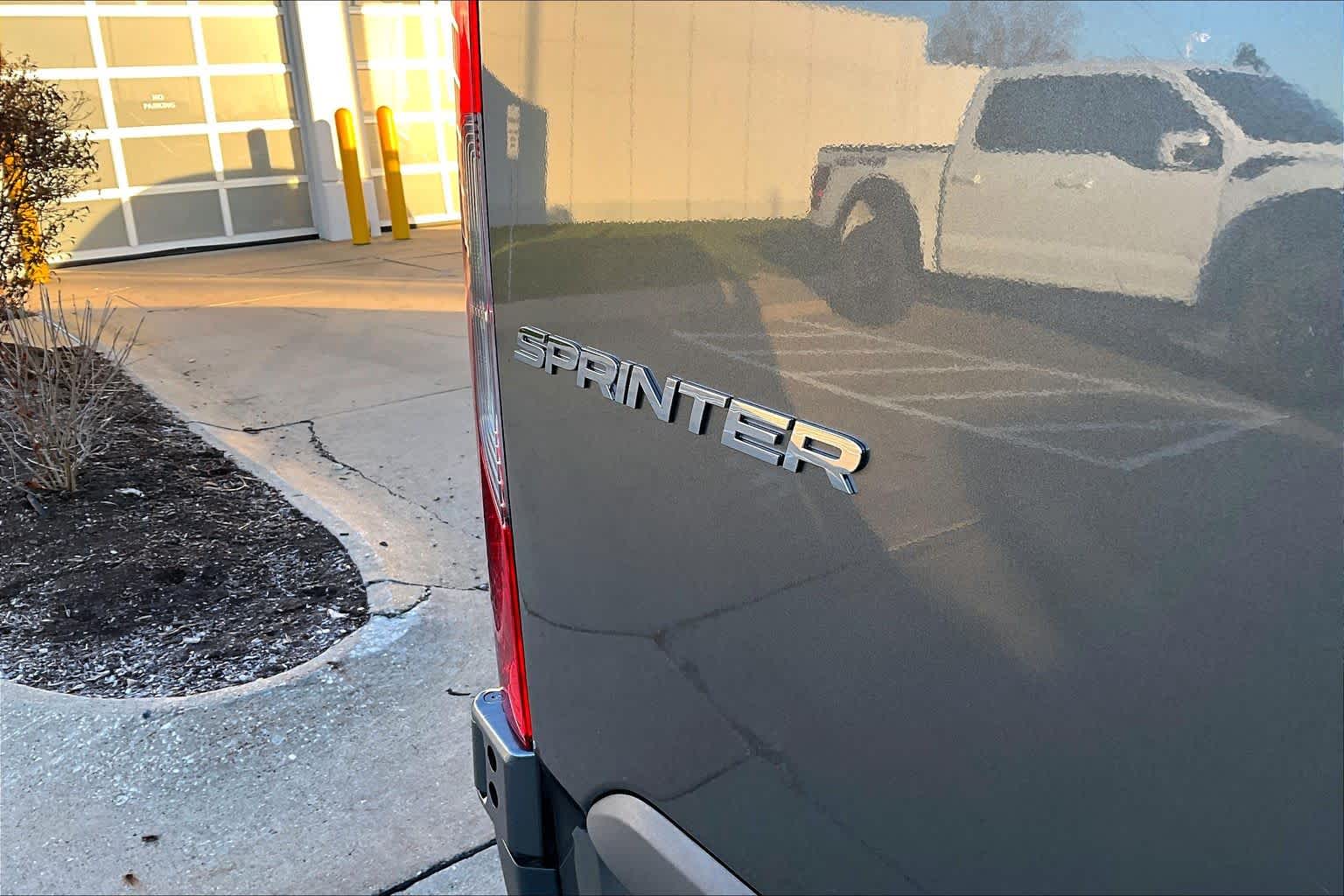 Thumbnail: 2026 Mercedes-Benz Sprinter - 7