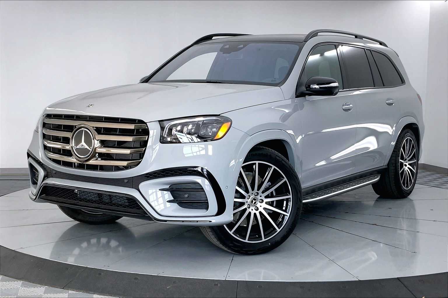 Thumbnail: 2026 Mercedes-Benz GLS - 1
