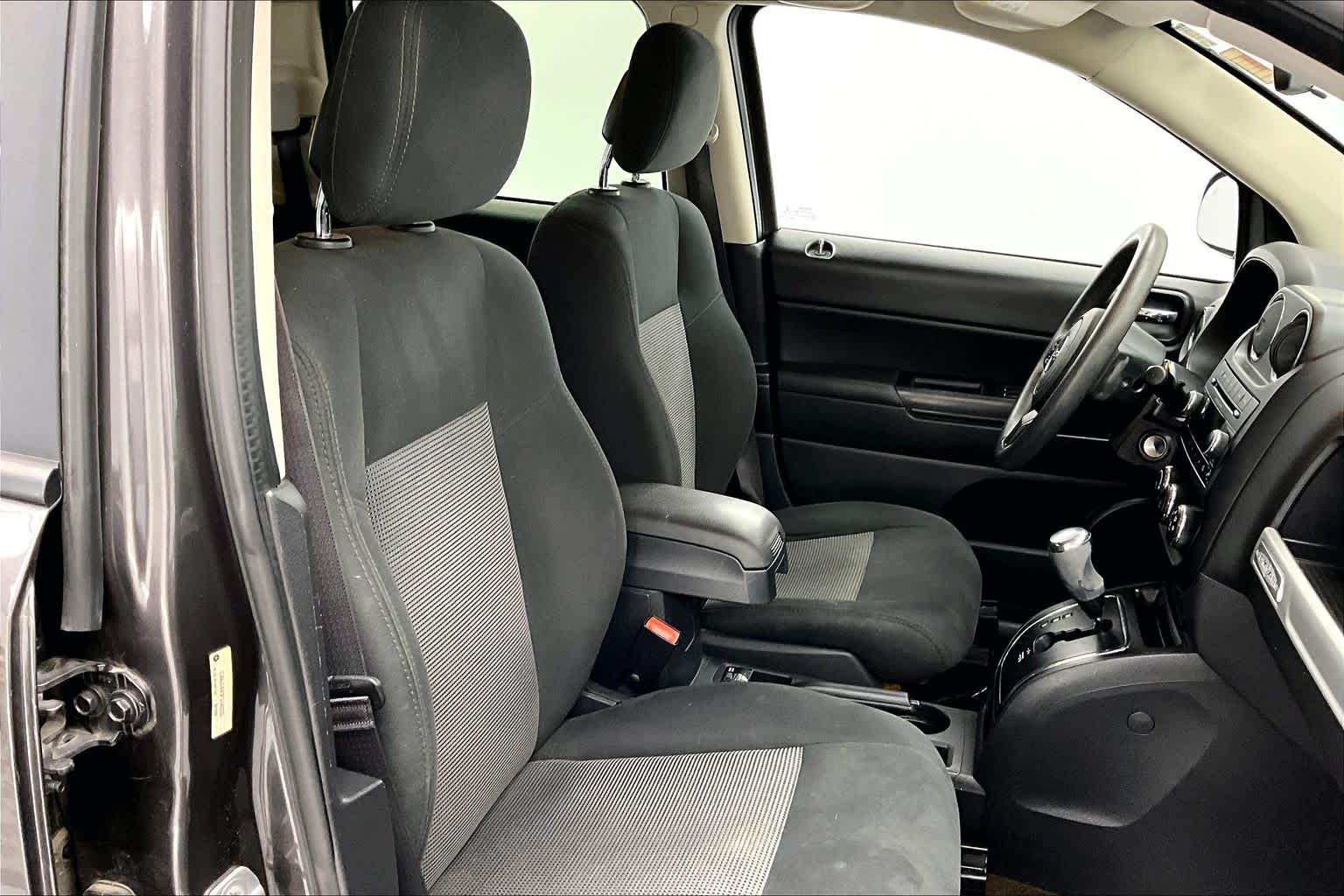 Thumbnail: 2015 Jeep Compass - 14